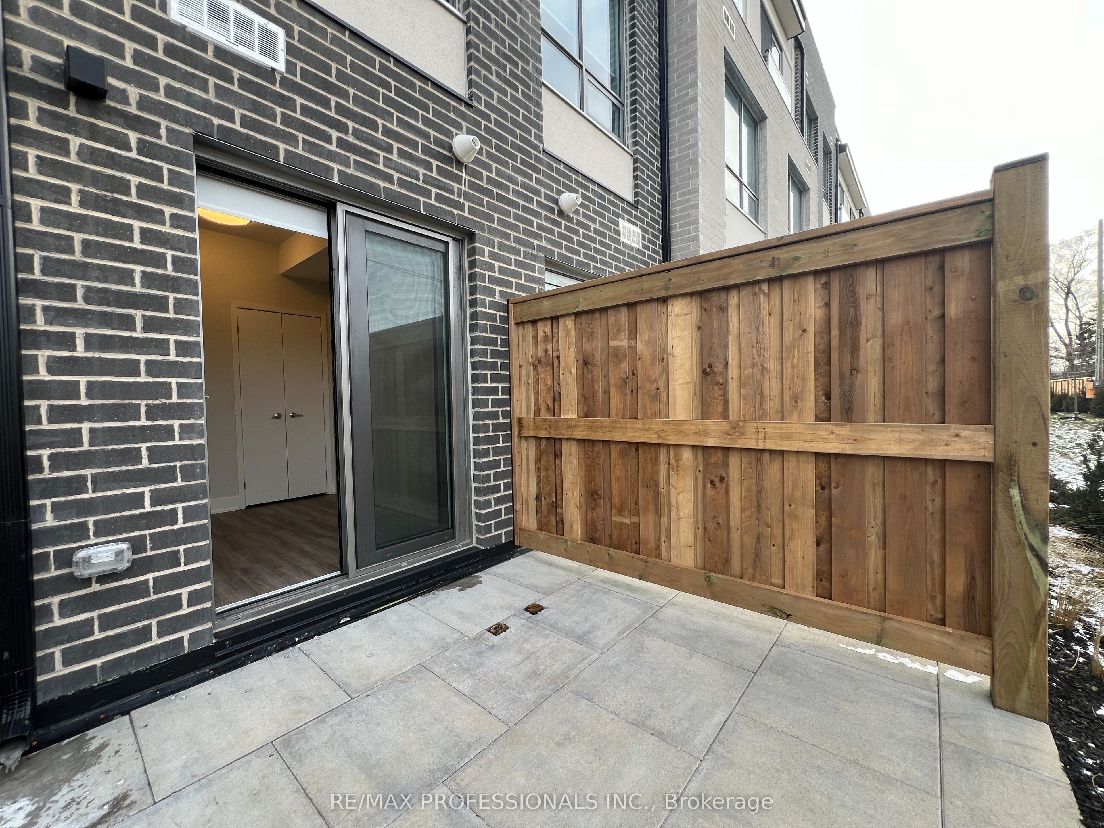 #131 - 62 Dixfield Drive Property Photo 19