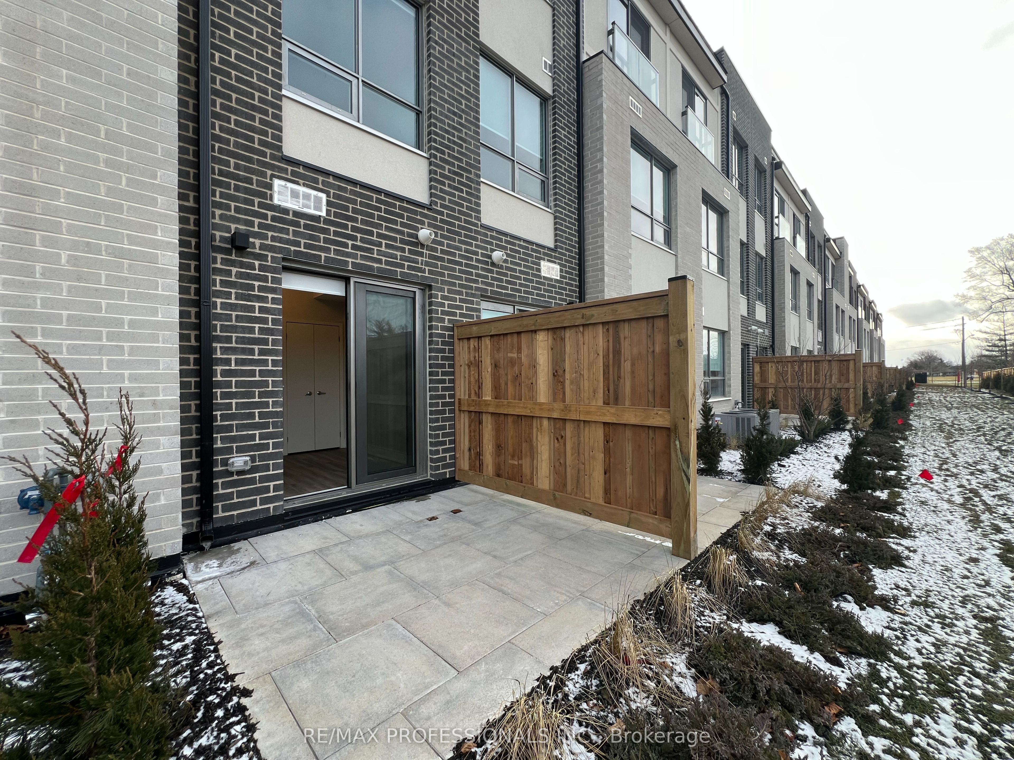 #131 - 62 Dixfield Drive Property Photo 20