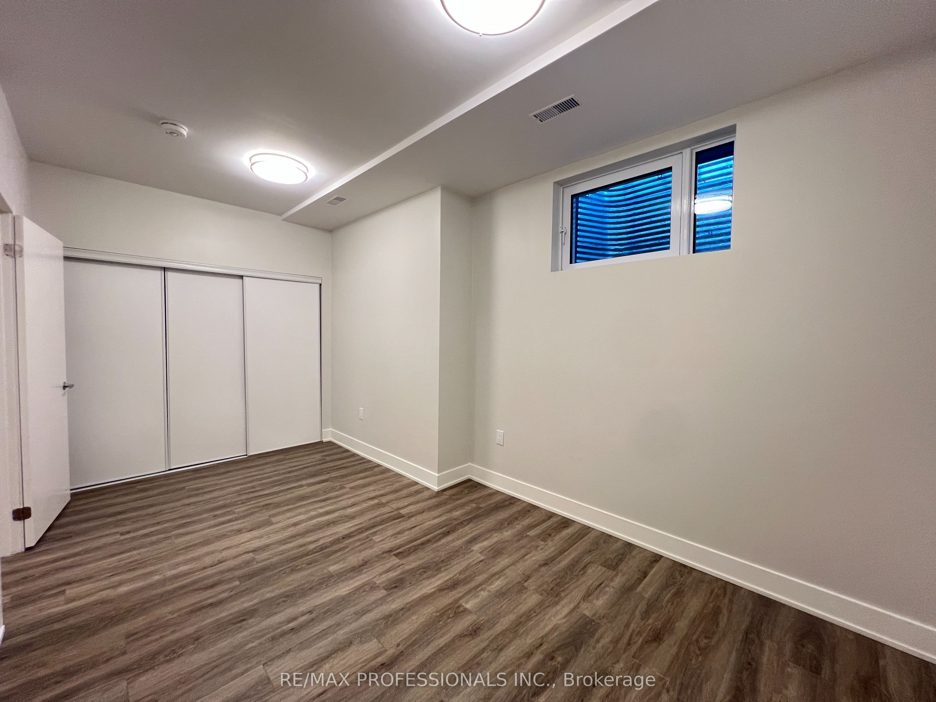 #131 - 62 Dixfield Drive Property Photo 33