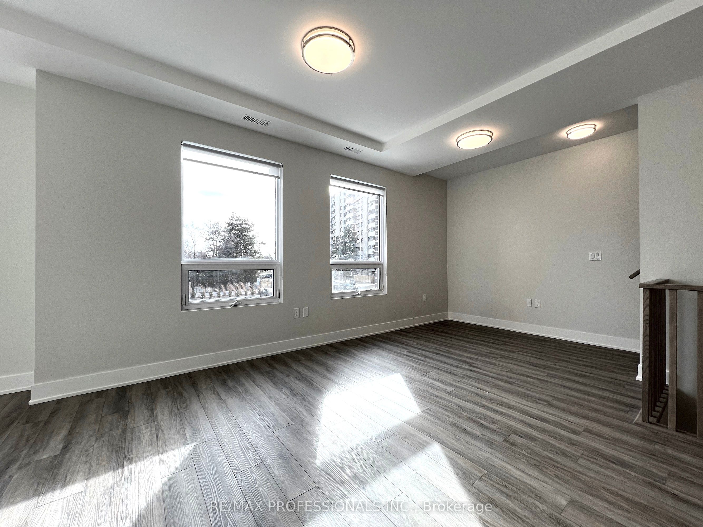 #102 - 62 Dixfield Drive Property Photo 6