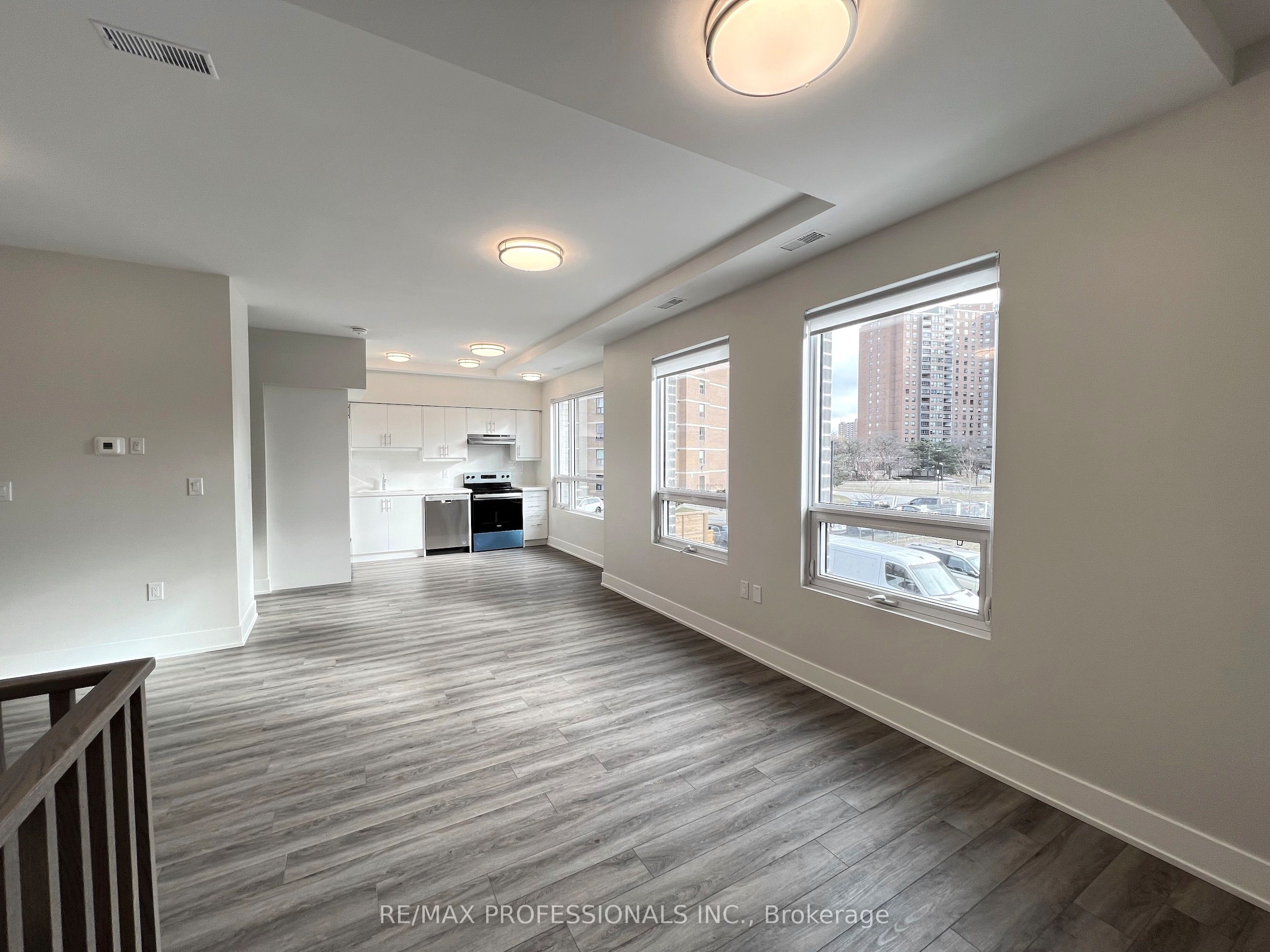#102 - 62 Dixfield Drive Property Photo 8