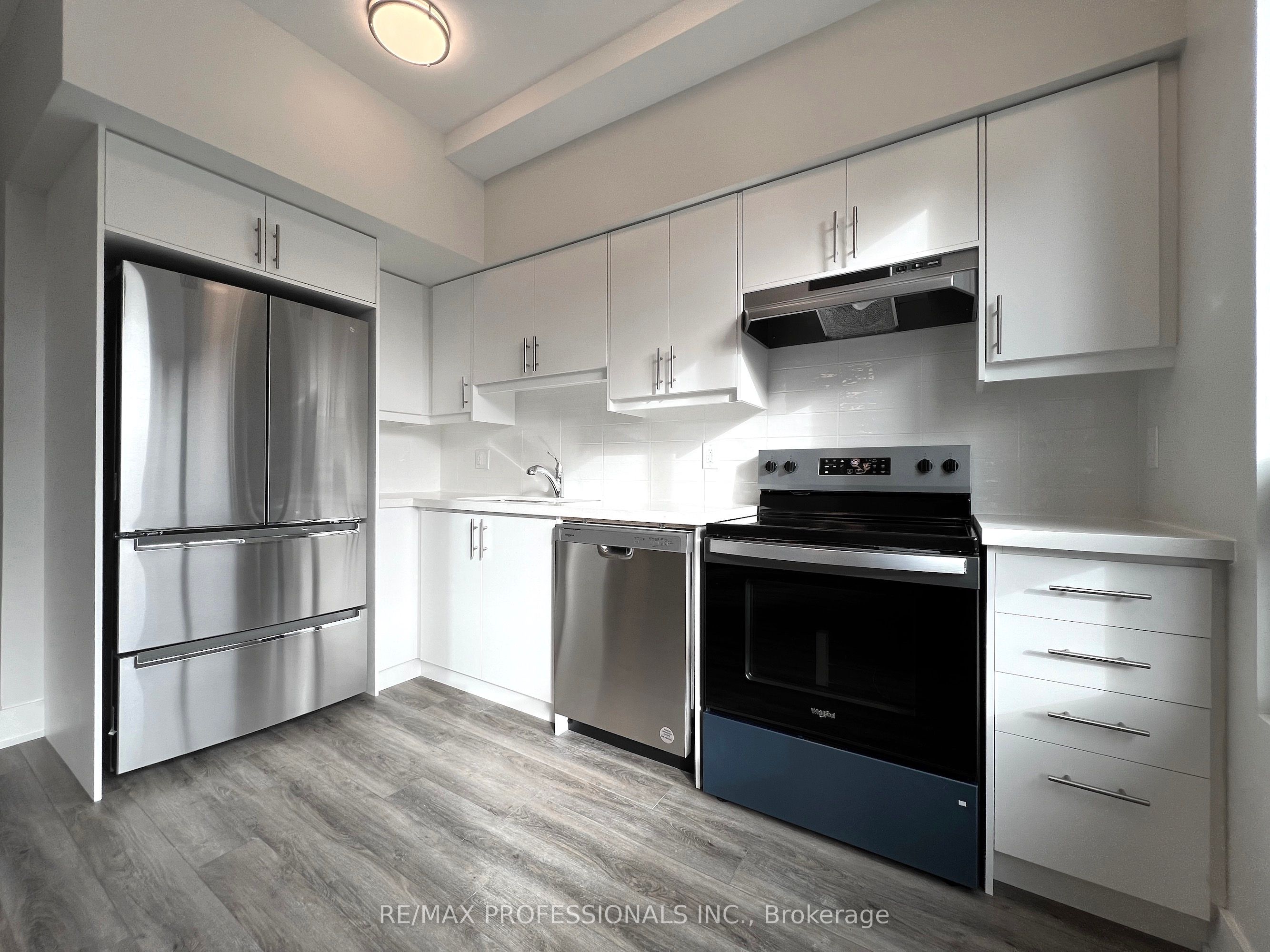 #102 - 62 Dixfield Drive Property Photo 10