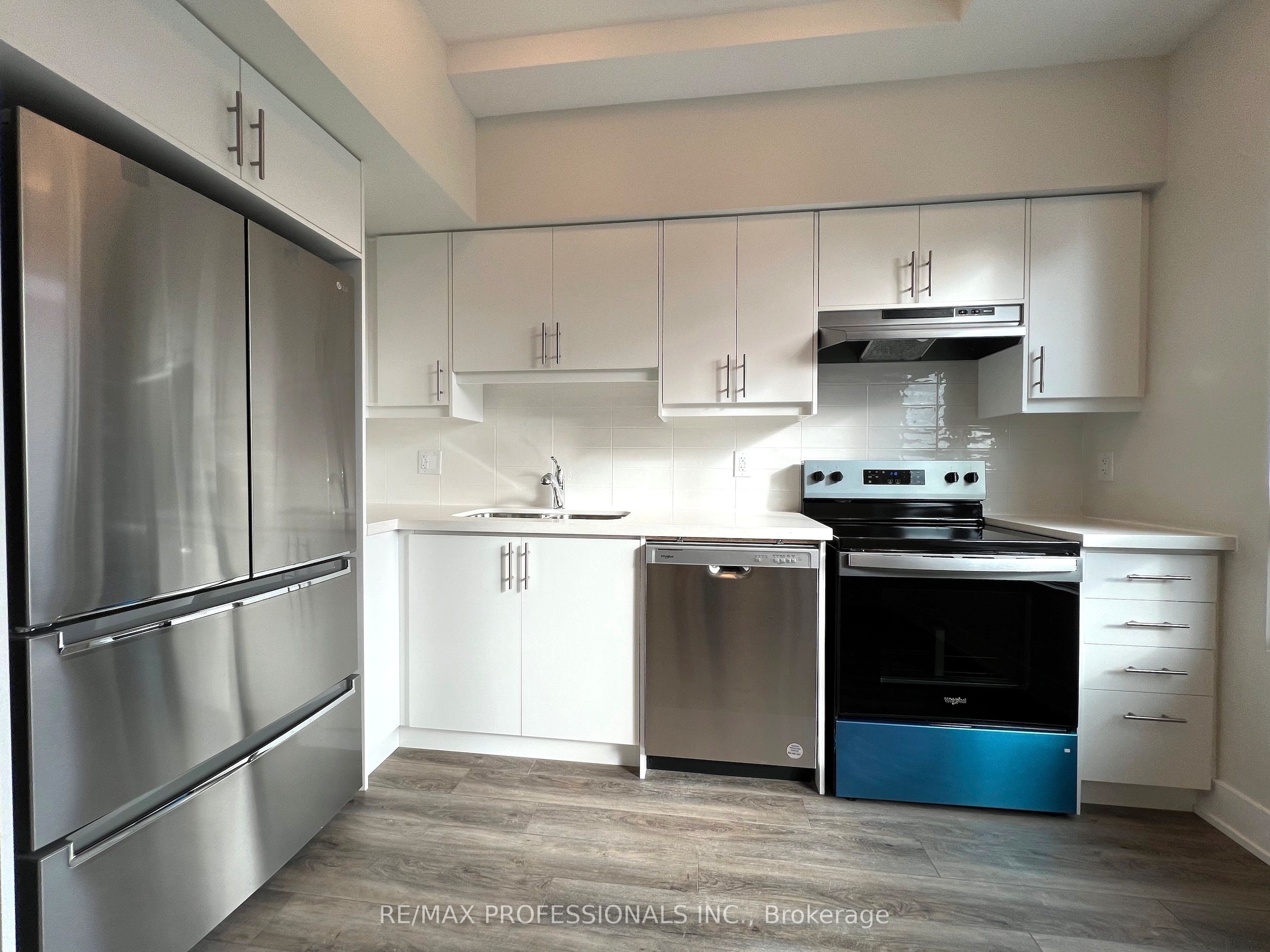 #102 - 62 Dixfield Drive Property Photo 11