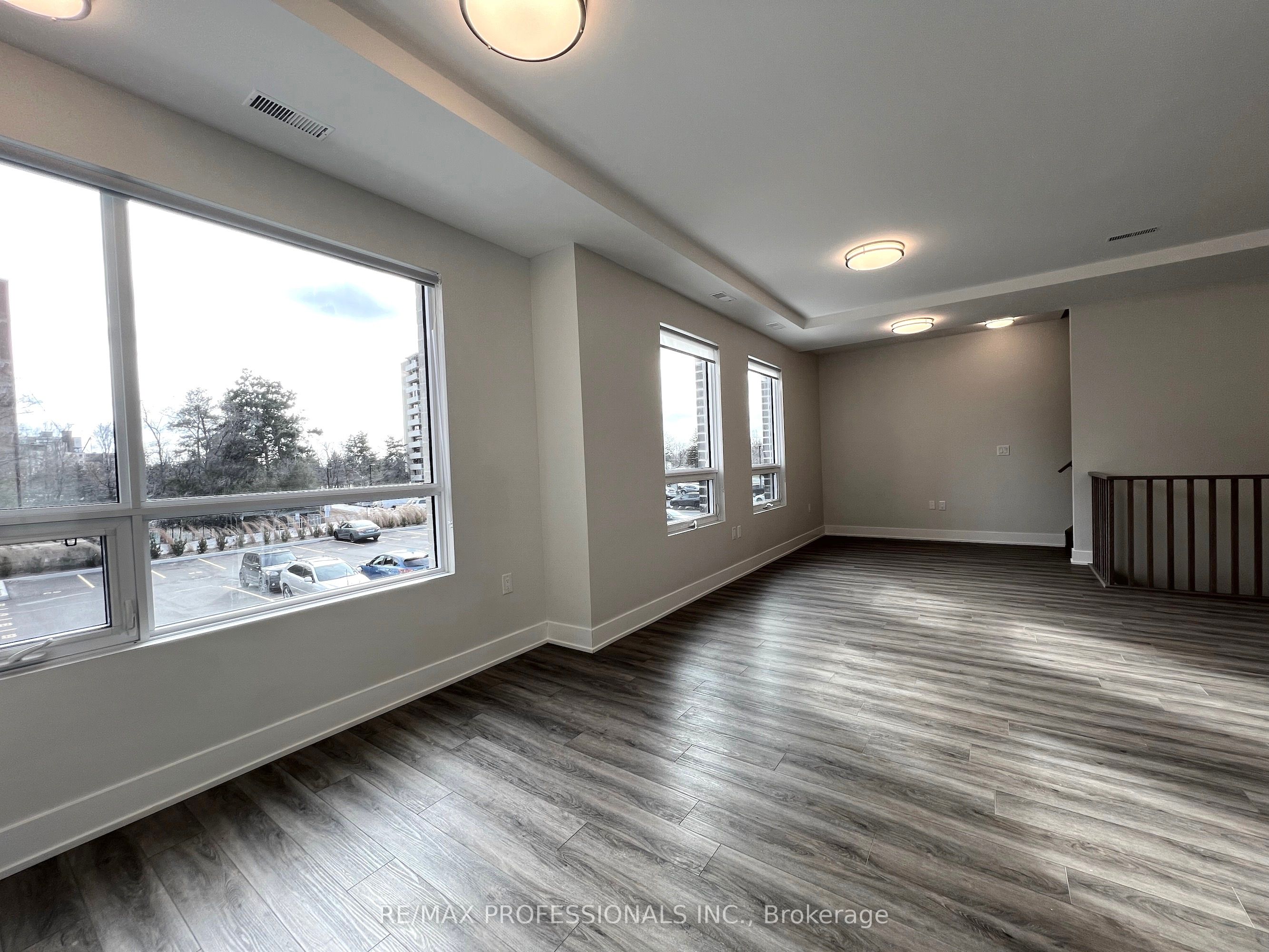 #102 - 62 Dixfield Drive Property Photo 16