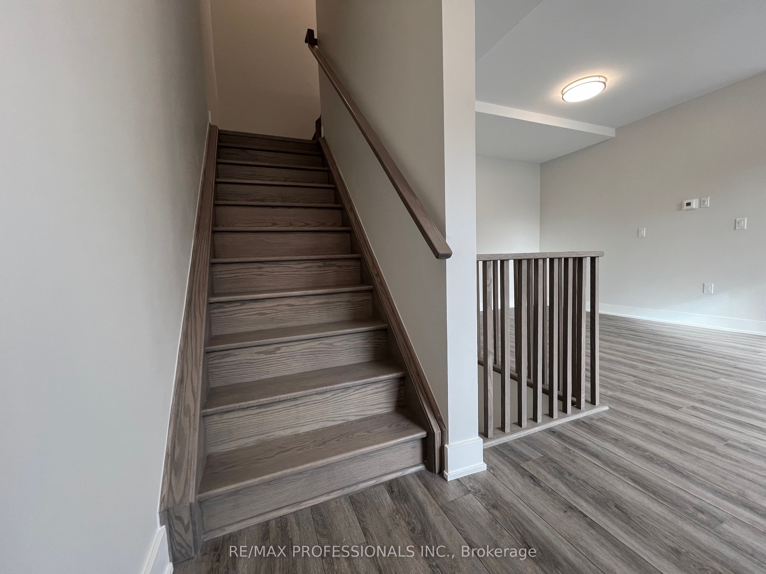 #102 - 62 Dixfield Drive Property Photo 19