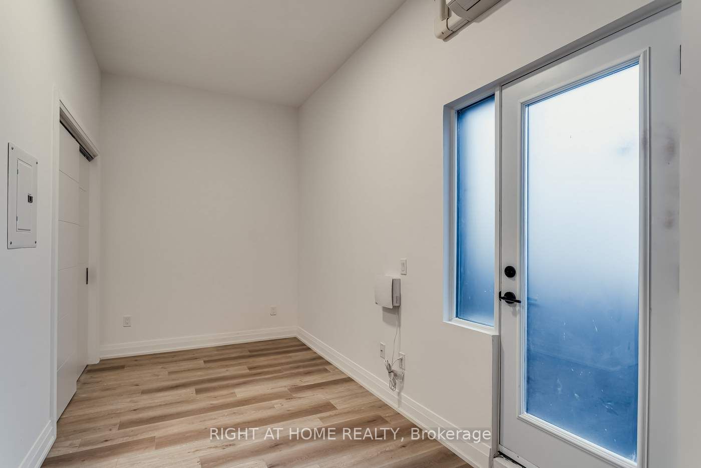 2834 Lakeshore Boulevard W 3a Property Photo 13