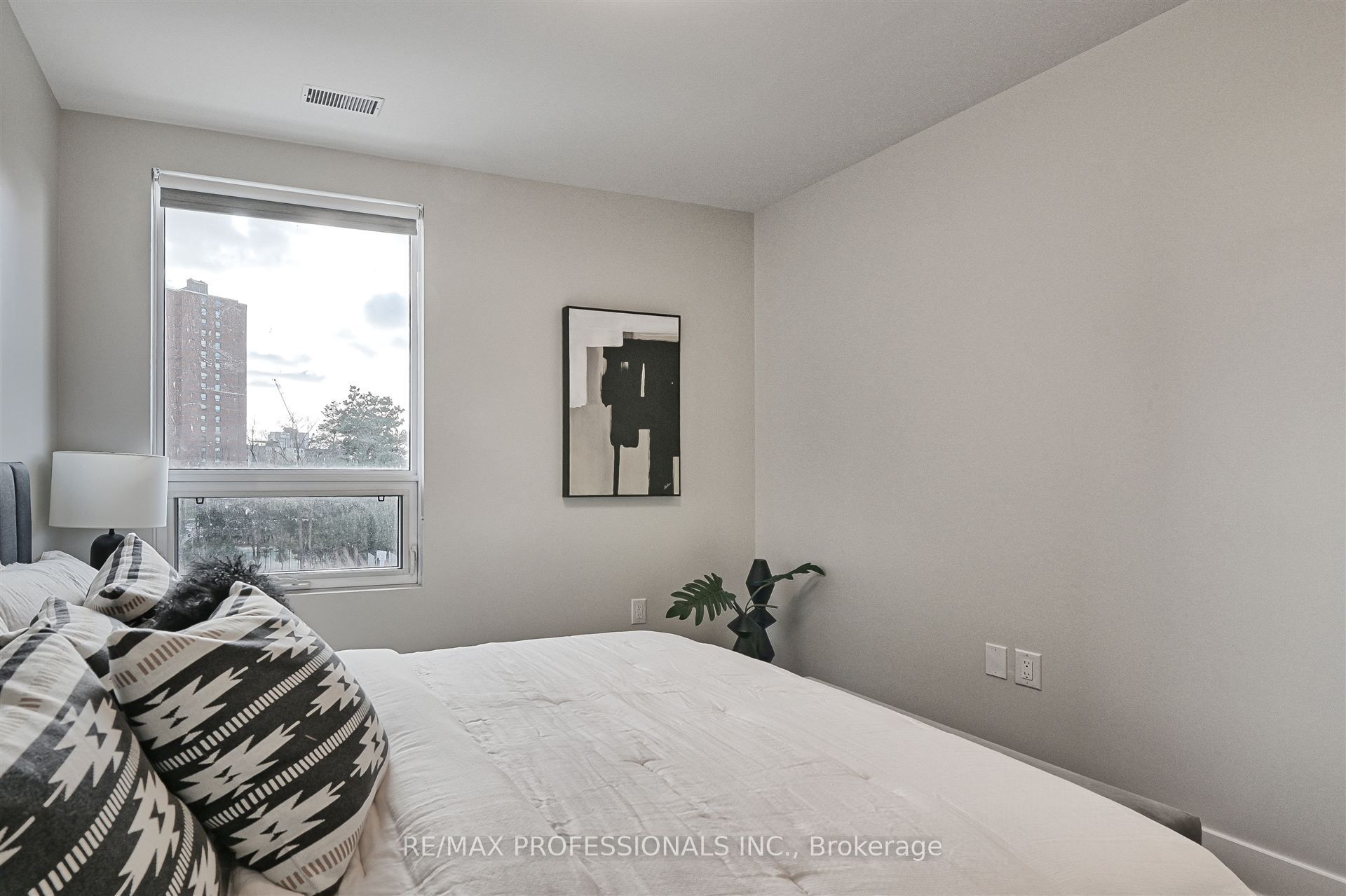 #132 - 62 Dixfield Drive Property Photo 12