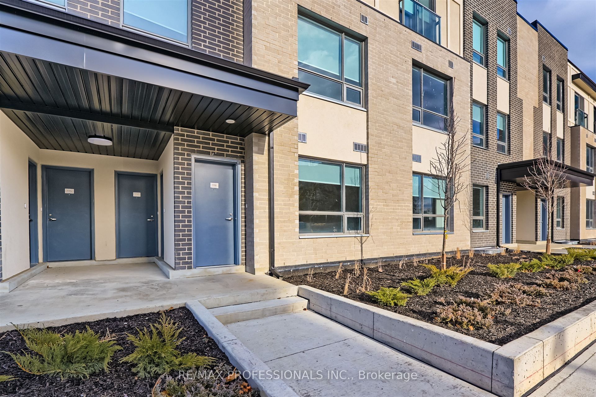 #112 - 62 Dixfield Drive Property Photo 1
