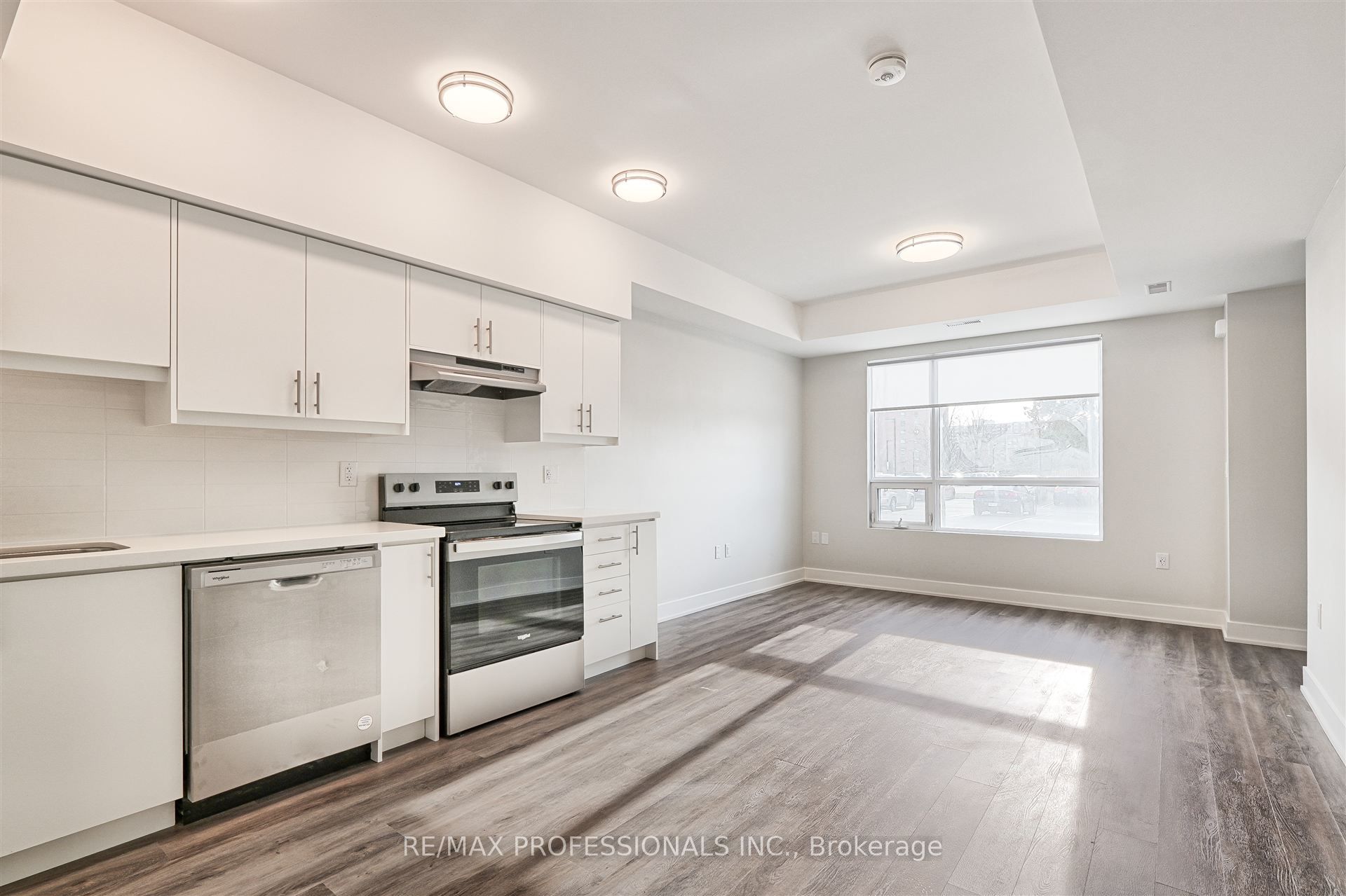 #118 - 62 Dixfield Drive Property Photo 6