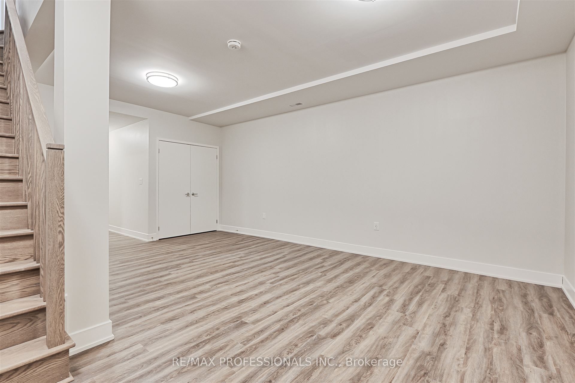 #118 - 62 Dixfield Drive Property Photo 18