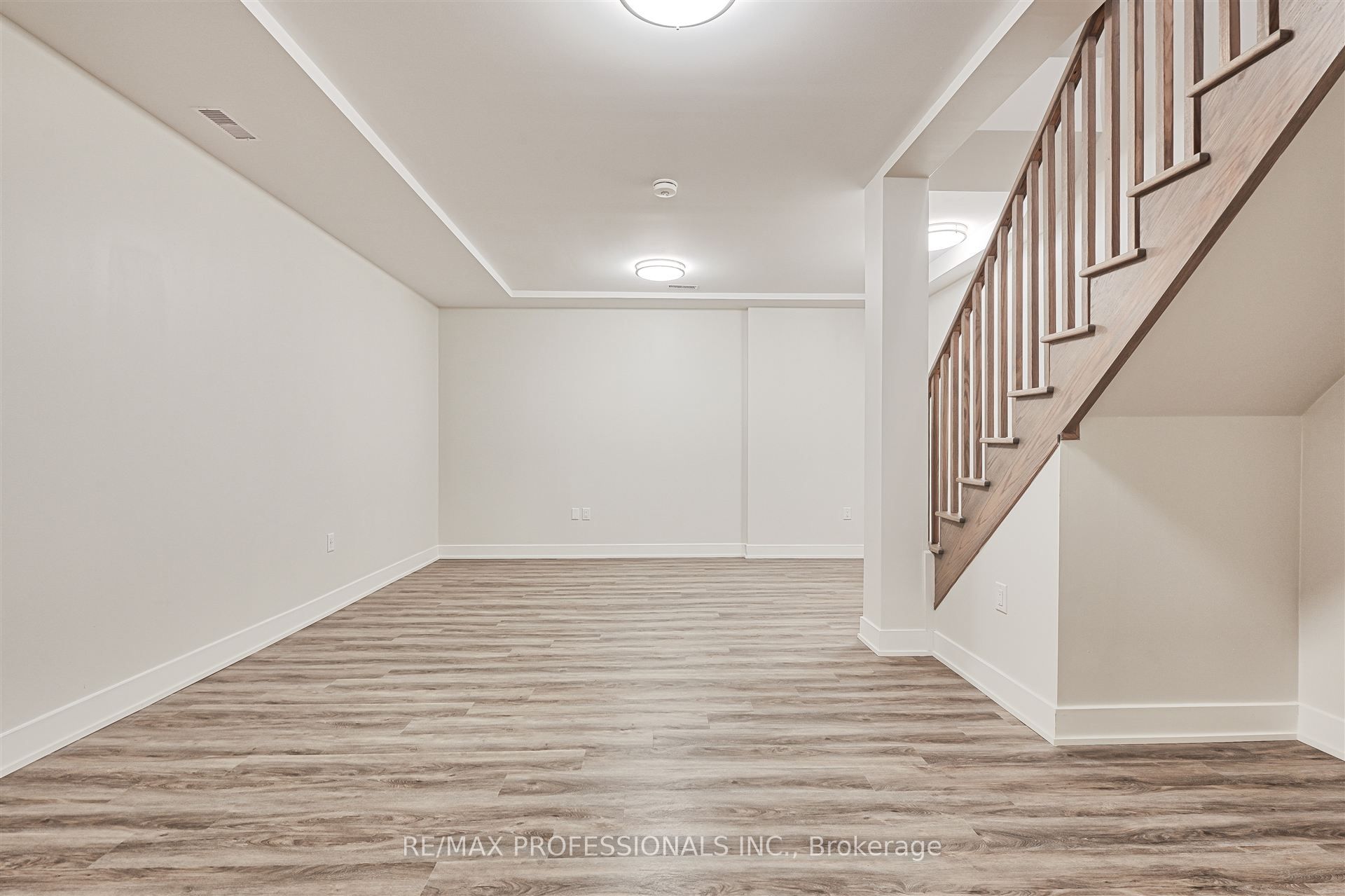 #118 - 62 Dixfield Drive Property Photo 21