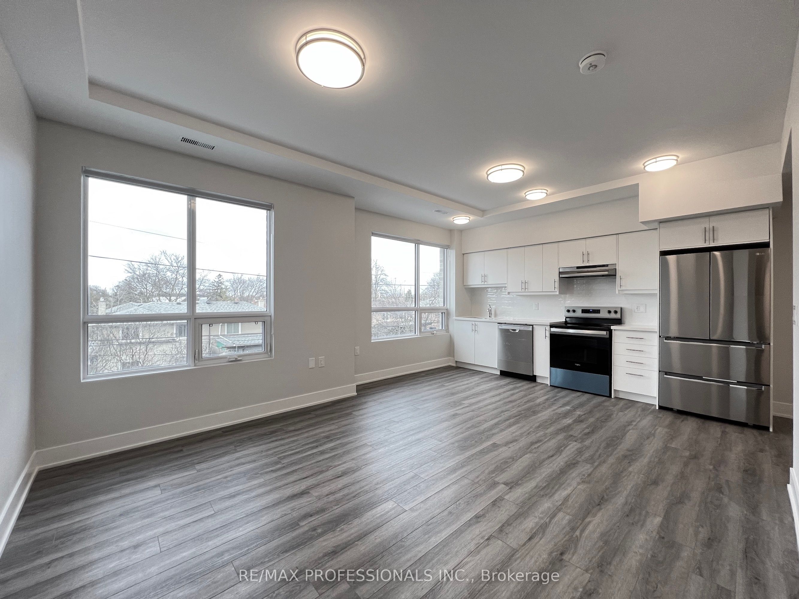 #116 - 62 Dixfield Drive Property Photo 3