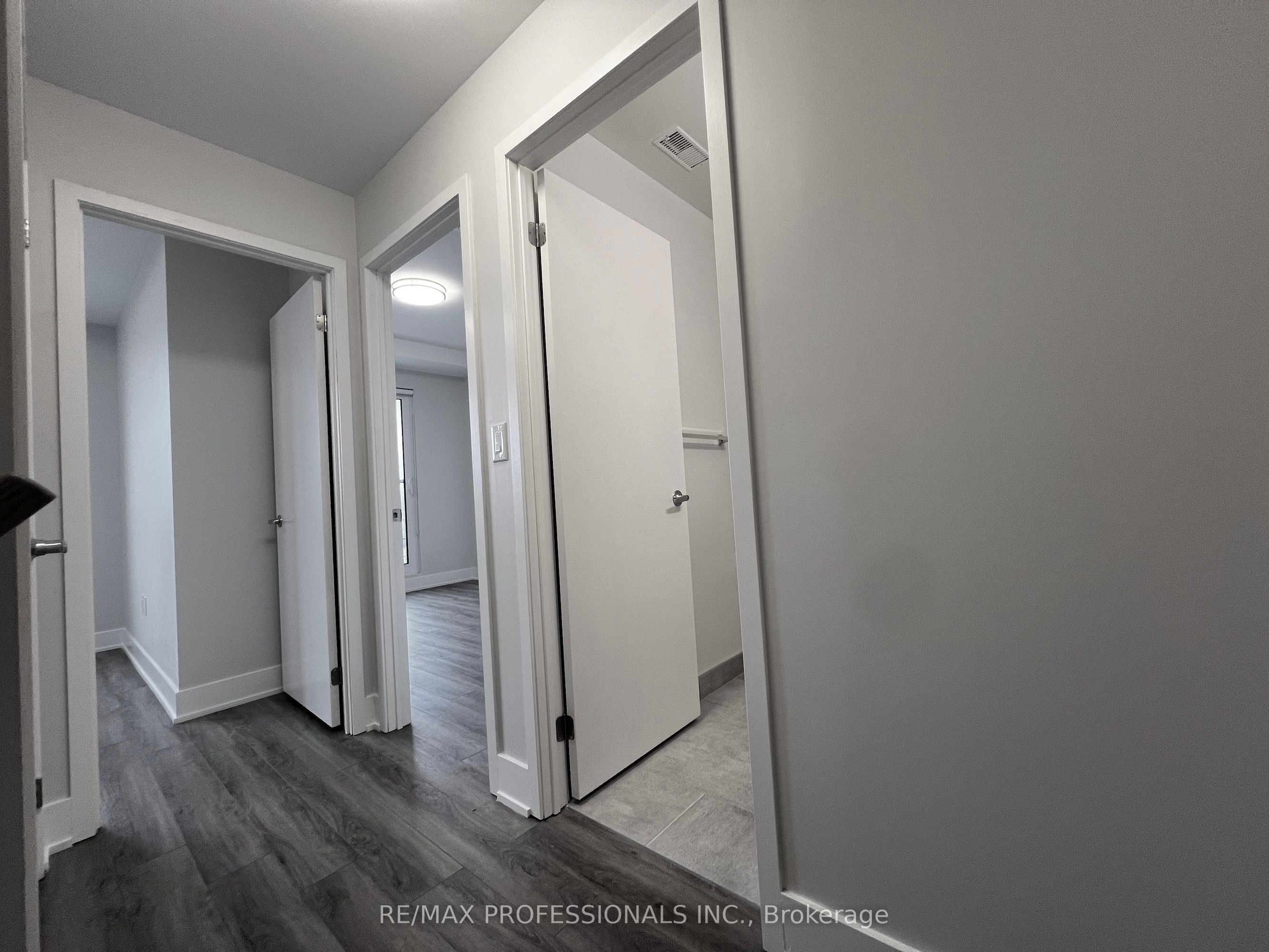 #115 - 62 Dixfield Drive Property Photo 11