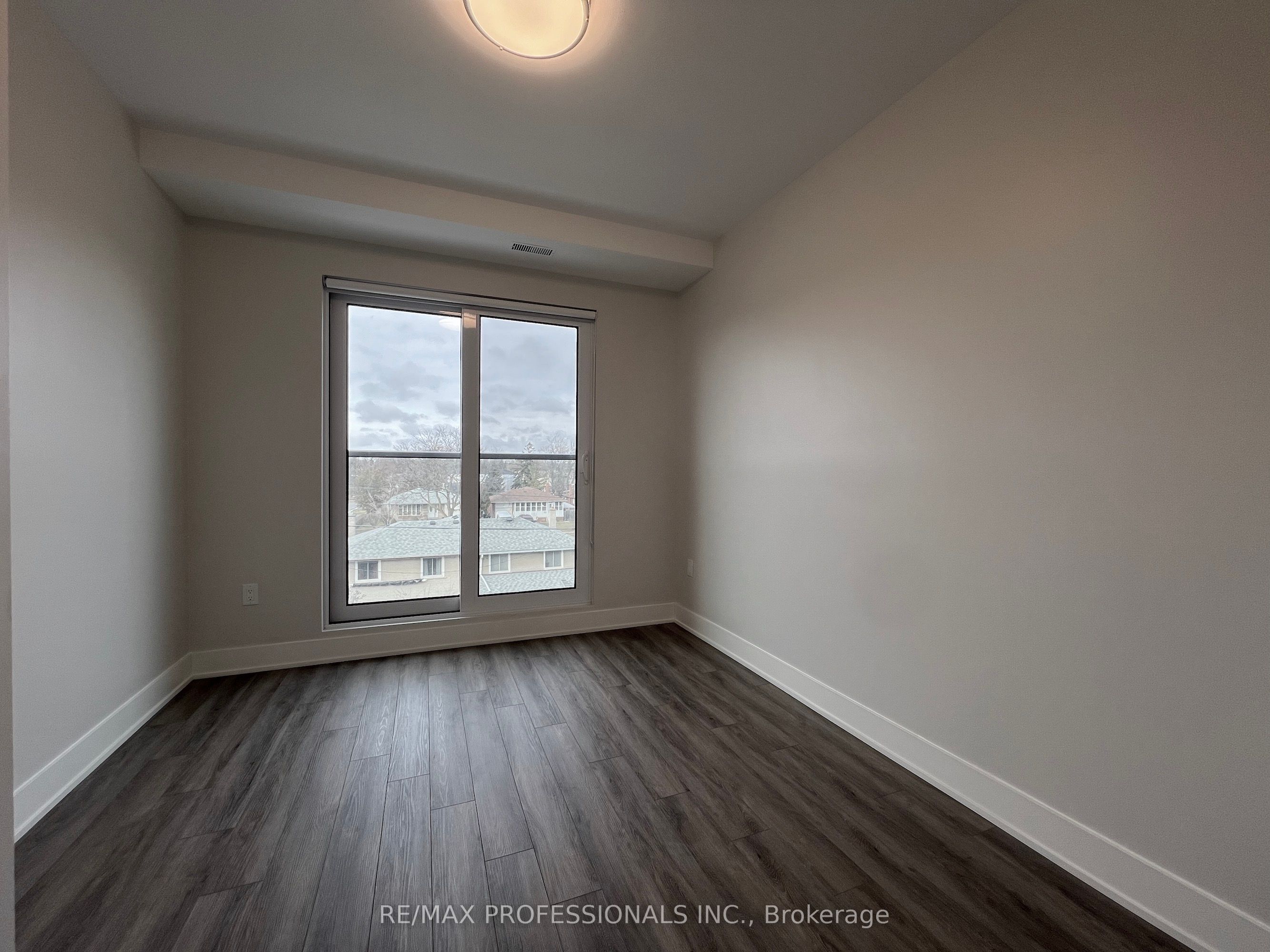 #115 - 62 Dixfield Drive Property Photo 16