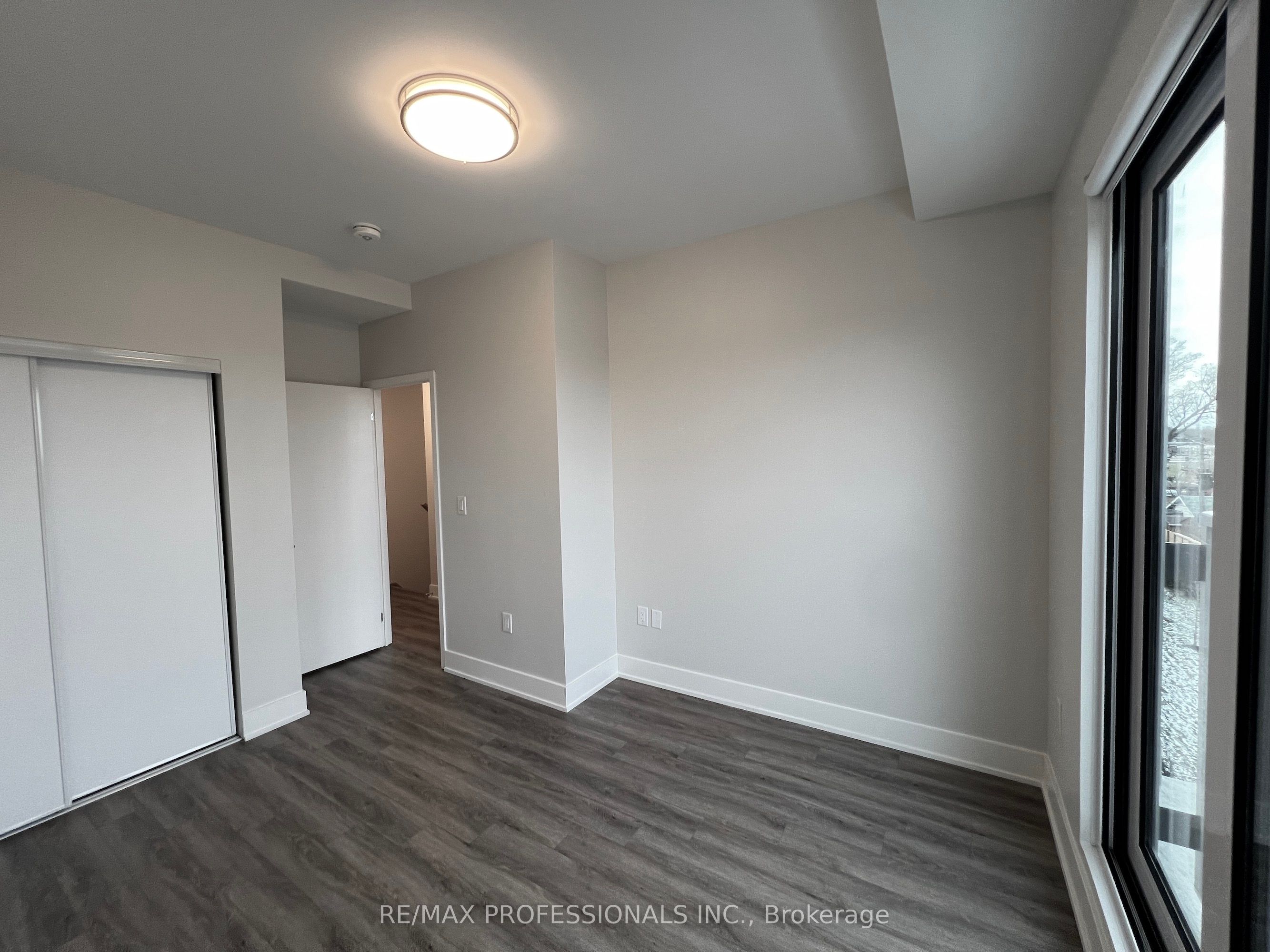 #115 - 62 Dixfield Drive Property Photo 17