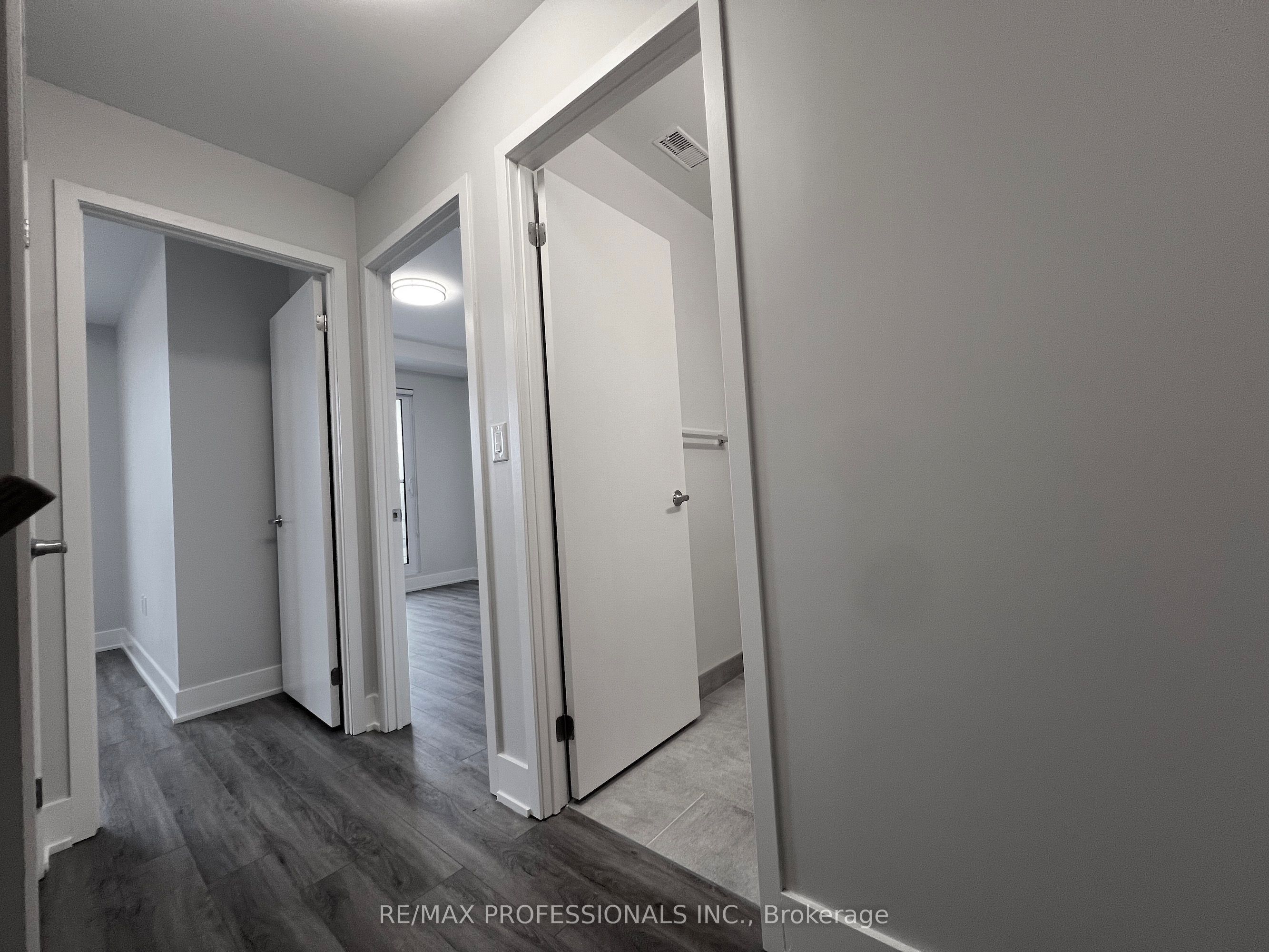 #109 - 62 Dixfield Drive Property Photo 11
