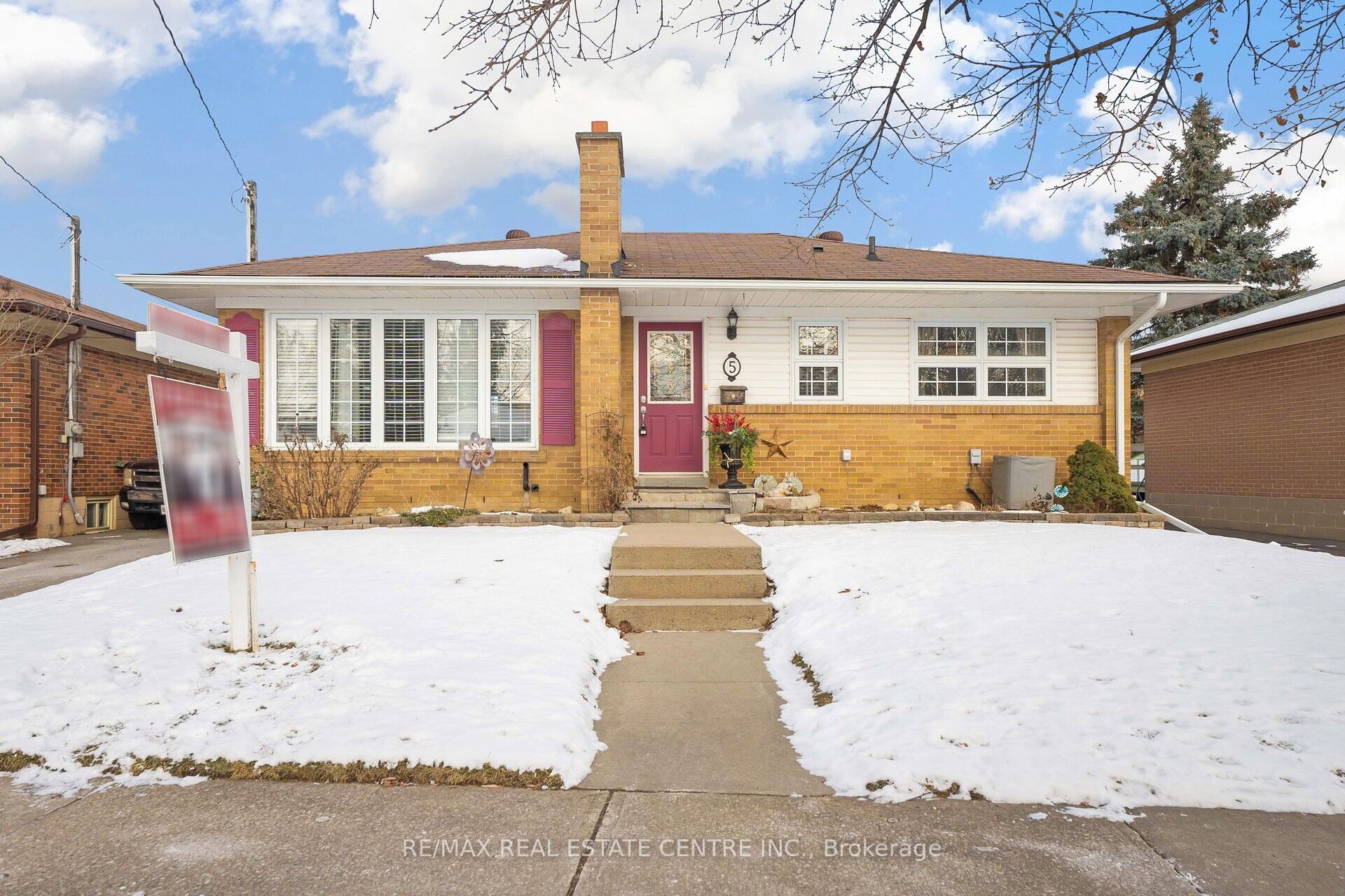 5 Marsden Crescent Property Photo 1
