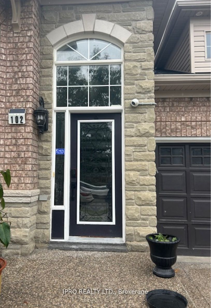 102 Southlake Boulevard Room 1 Property Photo 2