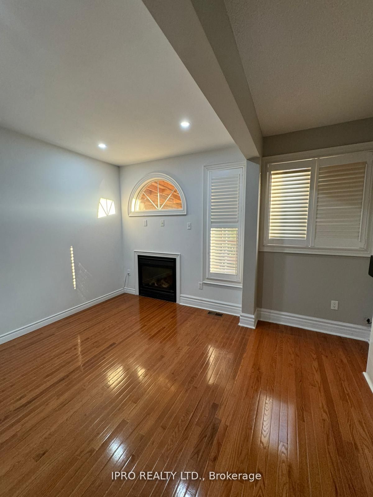 102 Southlake Boulevard Room 1 Property Photo 10