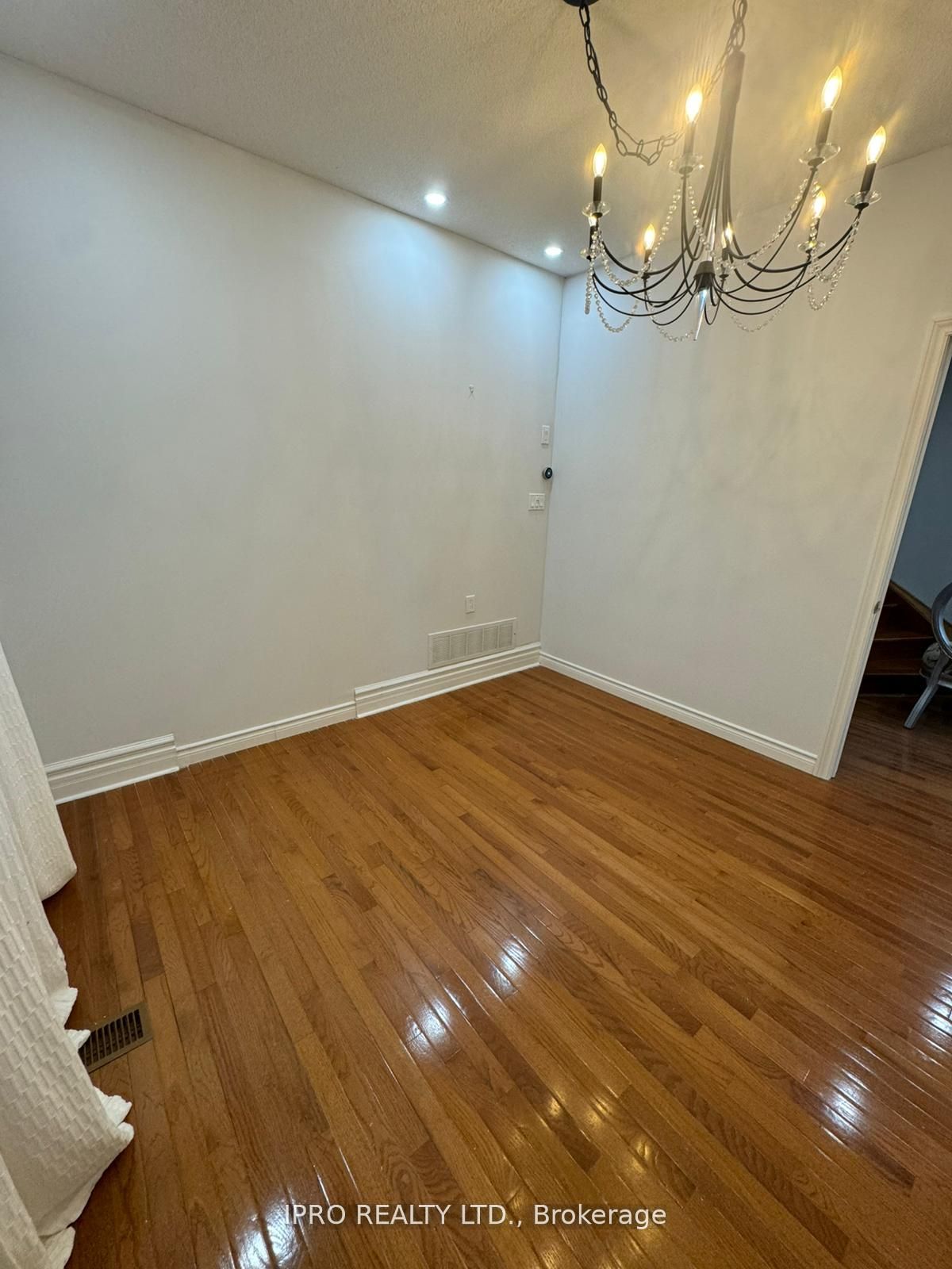 102 Southlake Boulevard Room 1 Property Photo 13