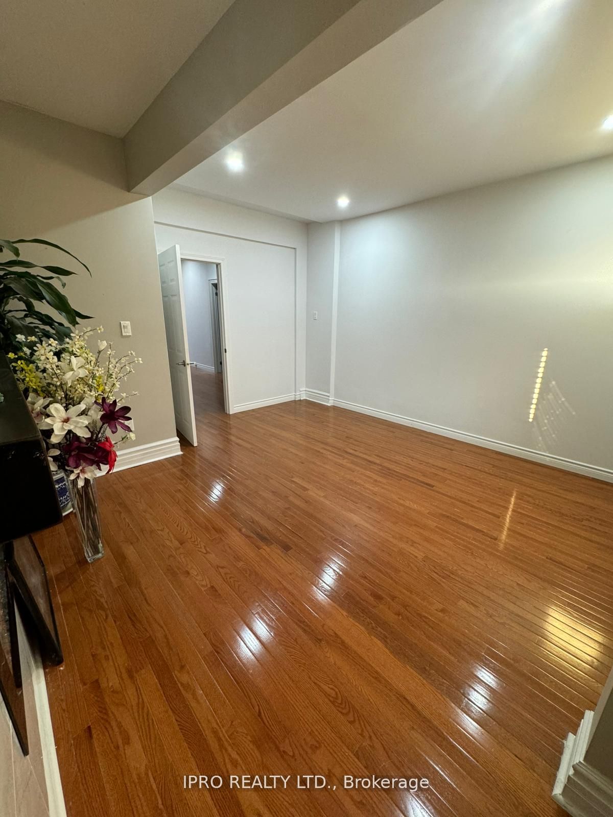 102 Southlake Boulevard Room 1 Property Photo 16