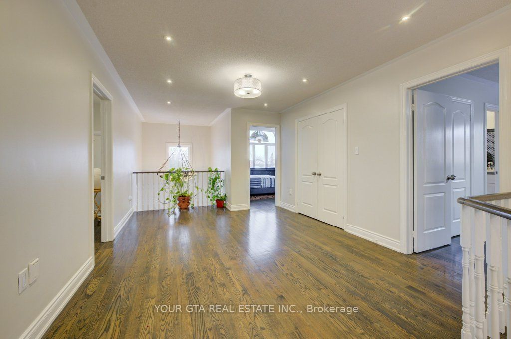 6361 Donway Drive Property Photo 21