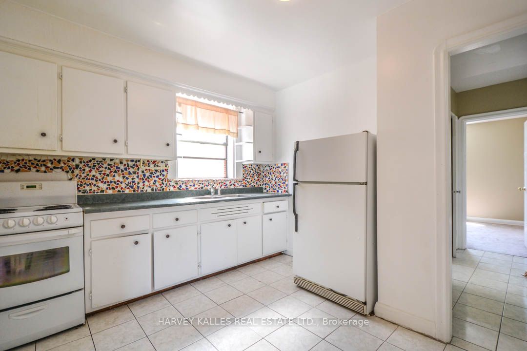 90 Trethewey Drive Property Photo 5