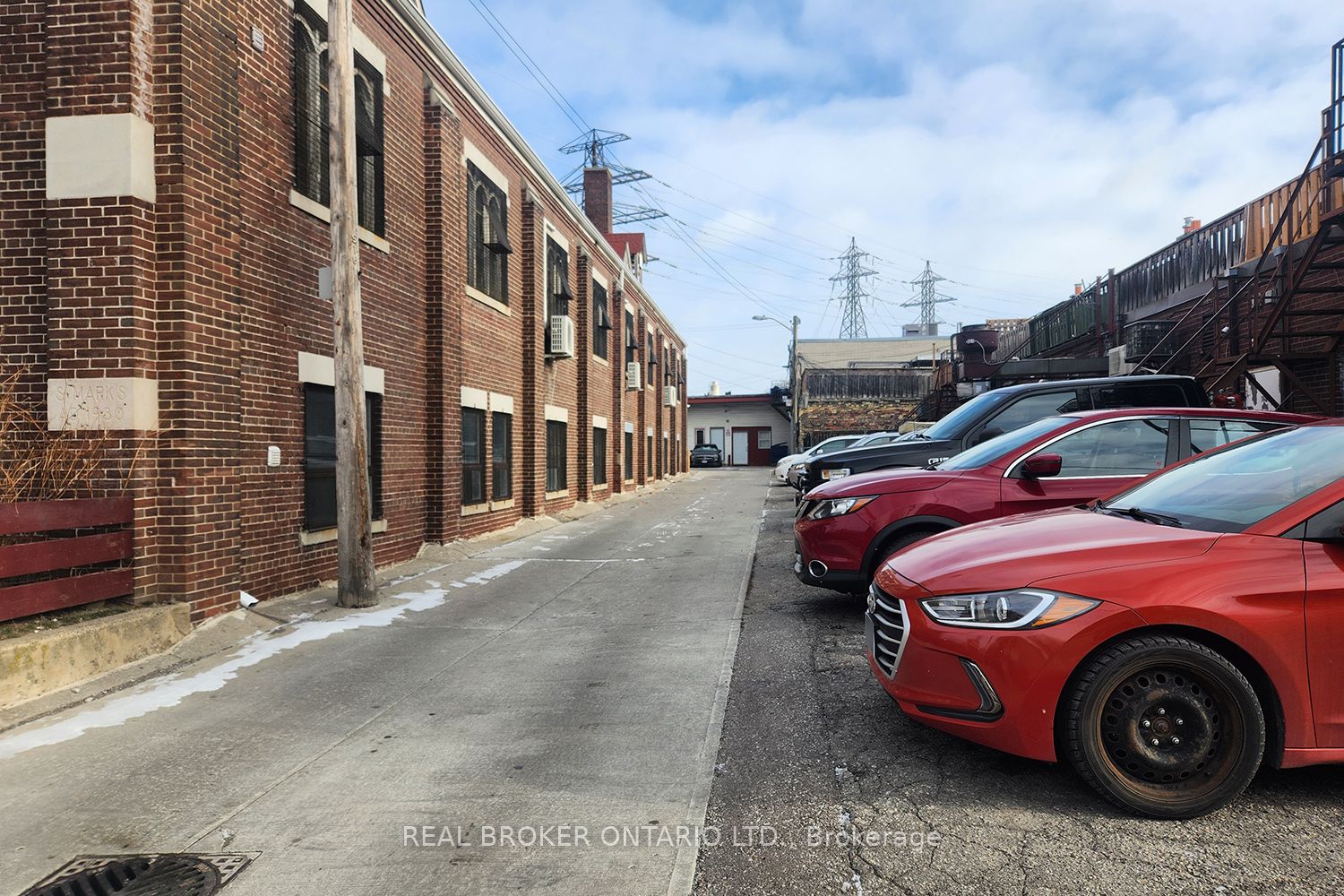 1684 St Clair Avenue Property Photo 14
