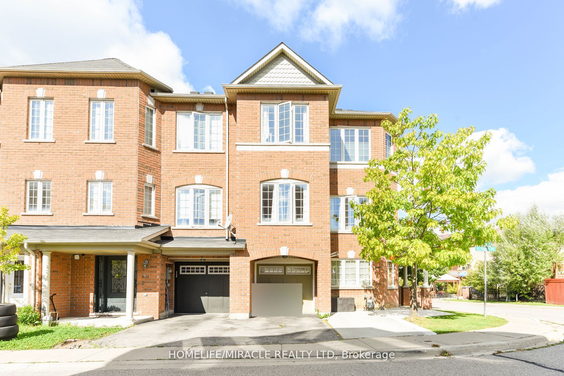 2 October Place Property Photo 1