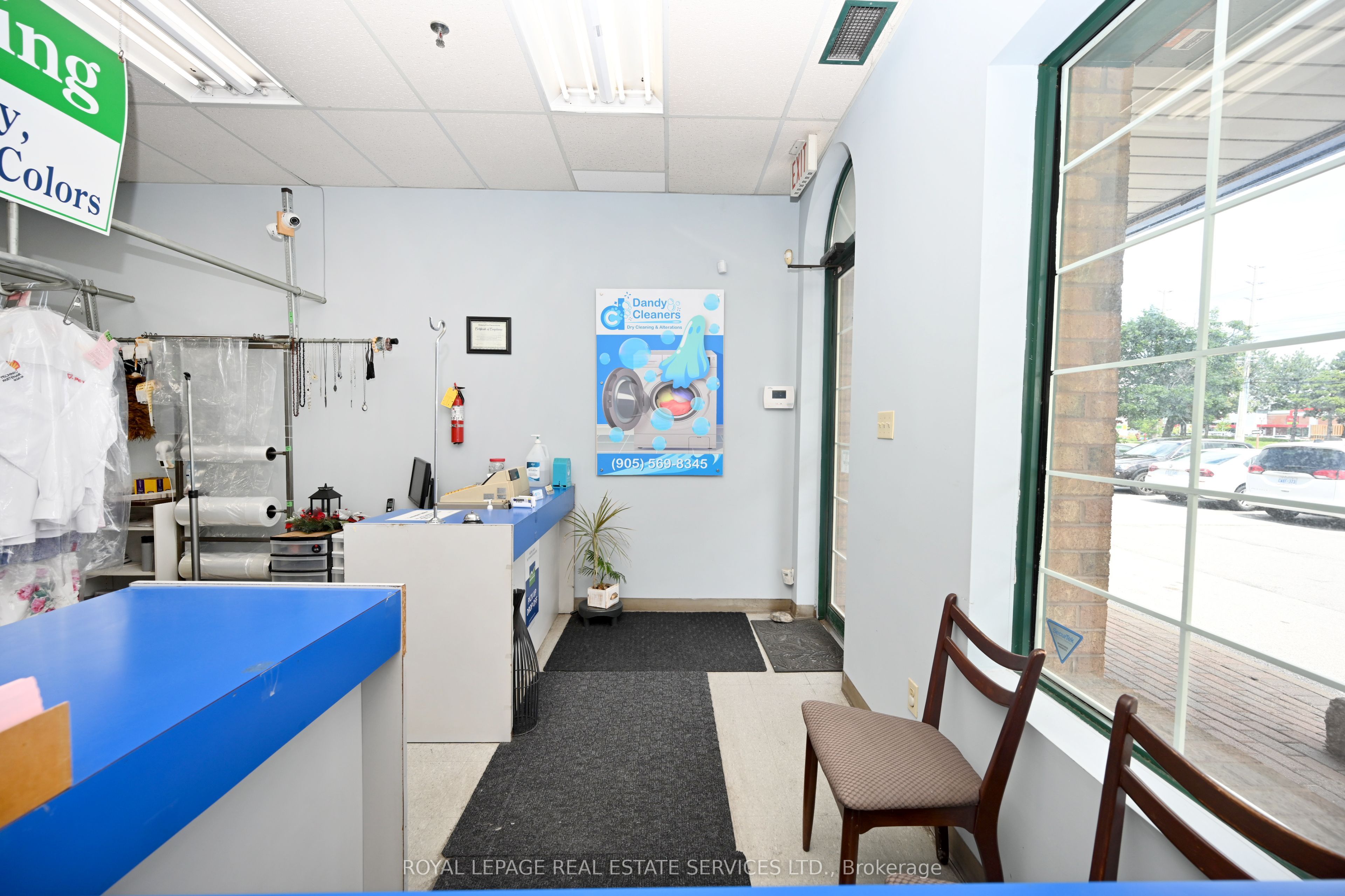 #4 - 3100 Winston Churchill Boulevard Property Photo 6
