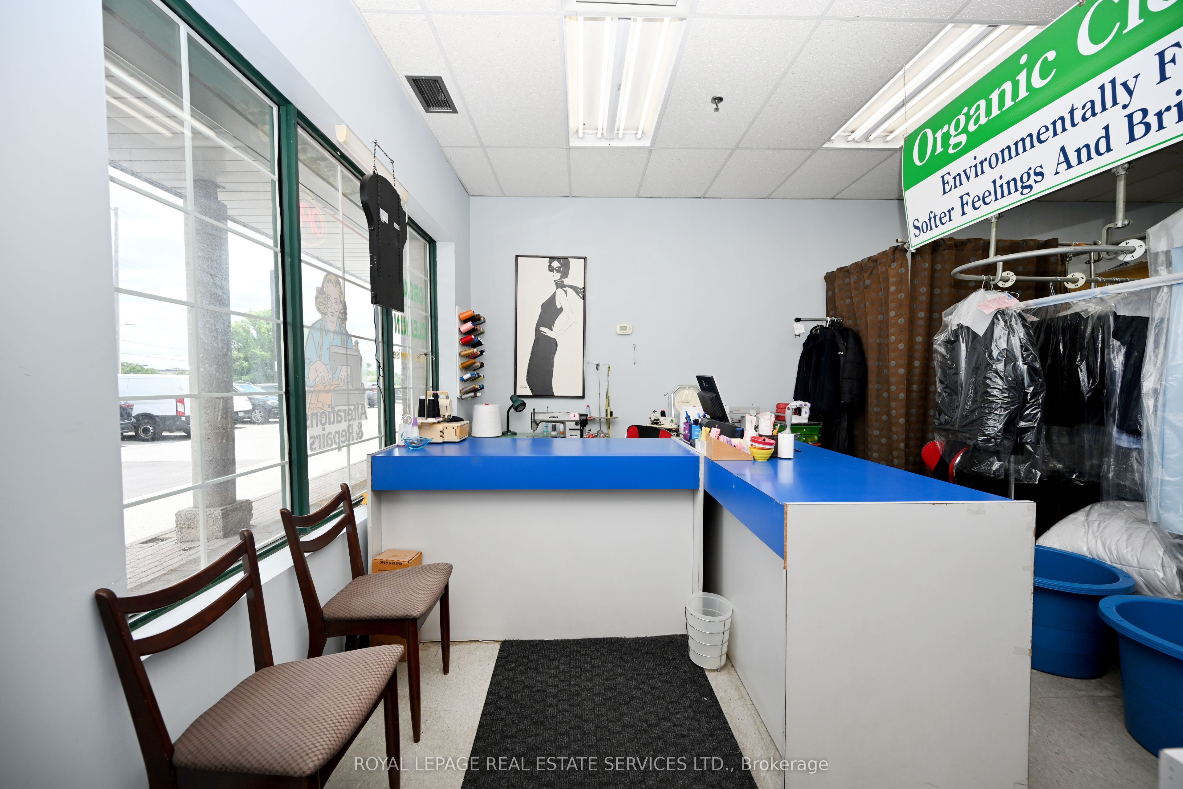 #4 - 3100 Winston Churchill Boulevard Property Photo 7