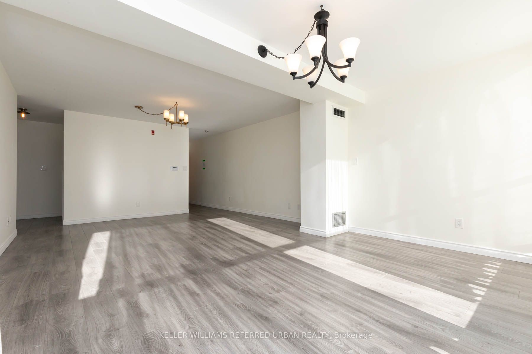 #452 - 24 Southport Street Property Photo 4