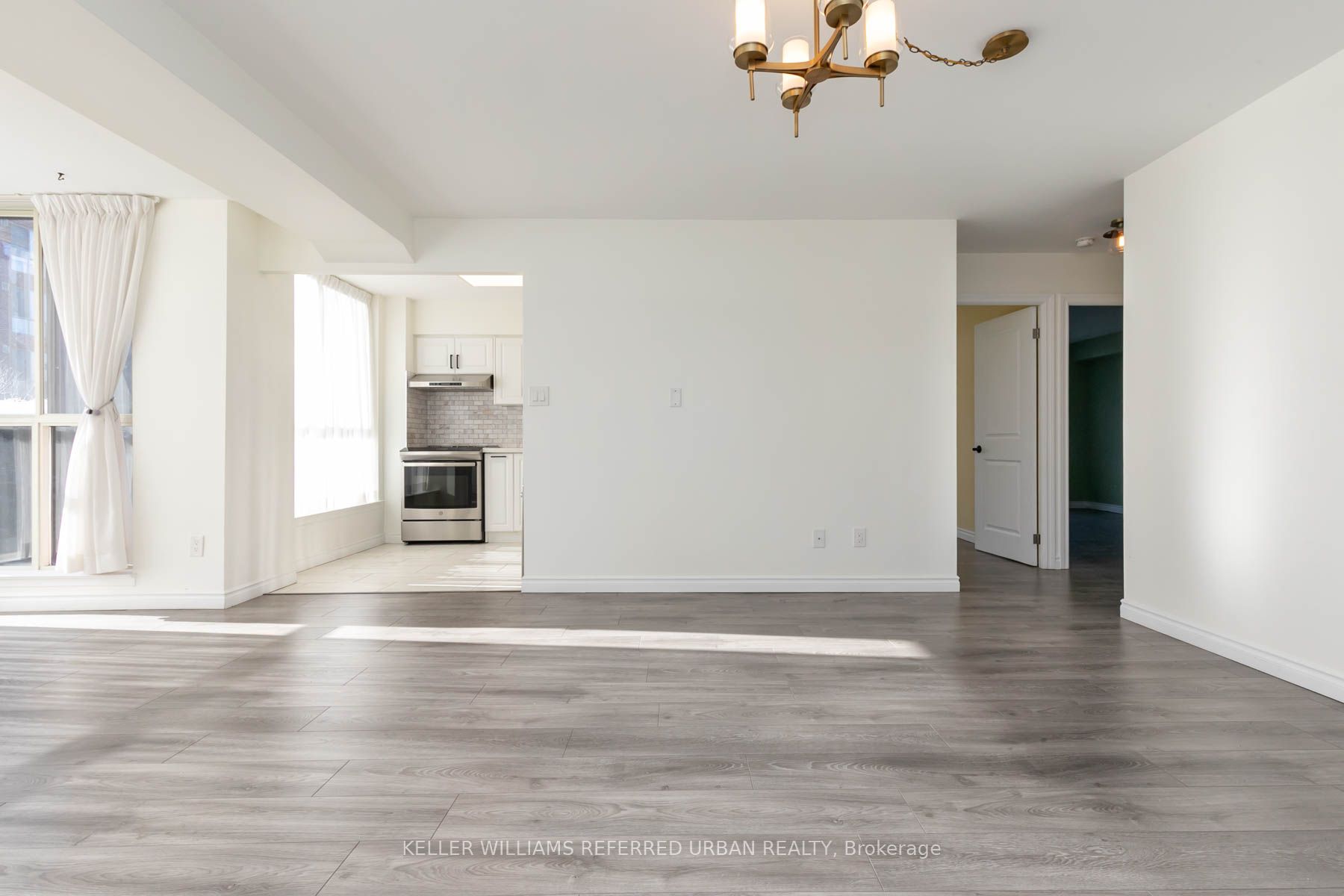 #452 - 24 Southport Street Property Photo 6