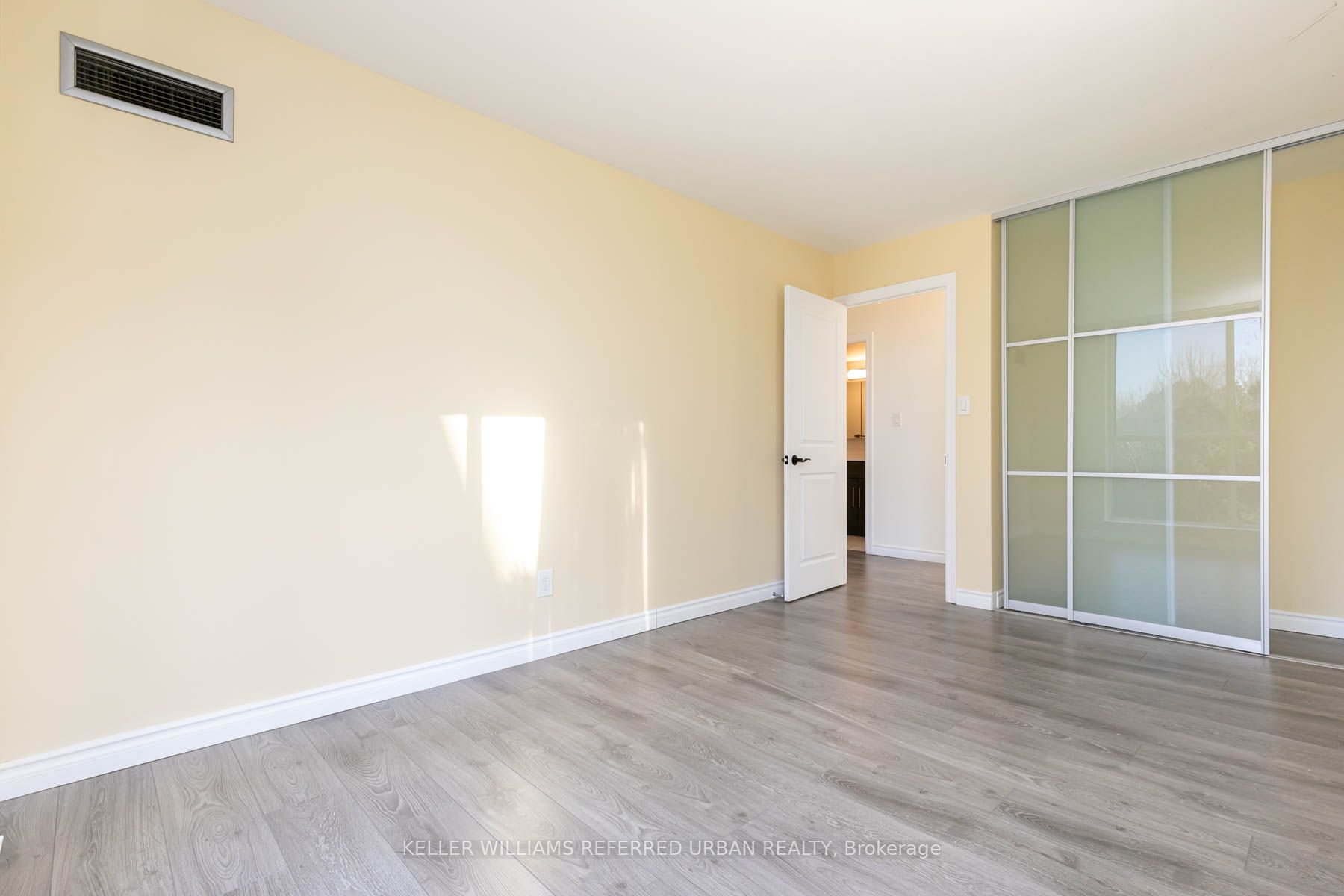 #452 - 24 Southport Street Property Photo 16