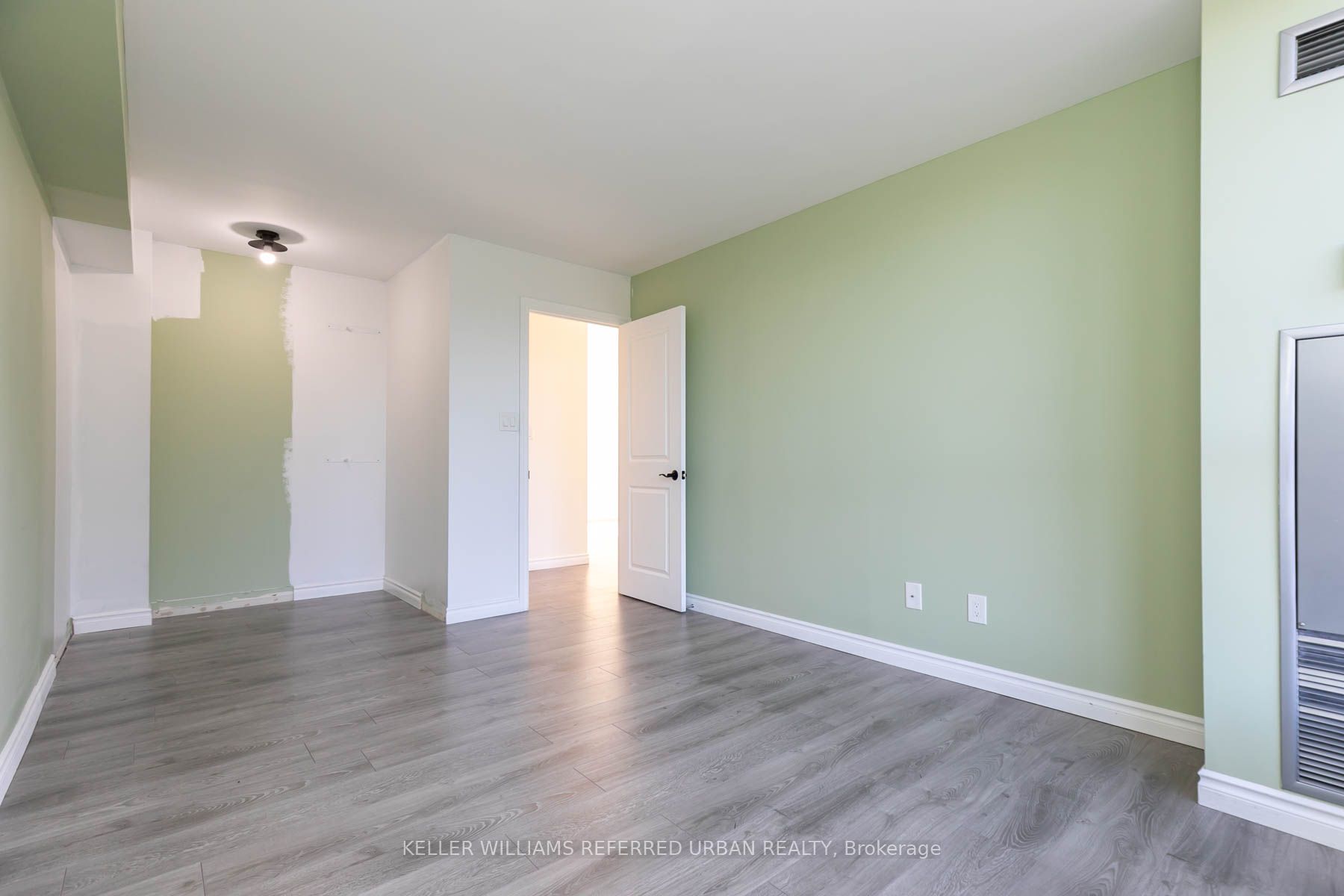 #452 - 24 Southport Street Property Photo 20