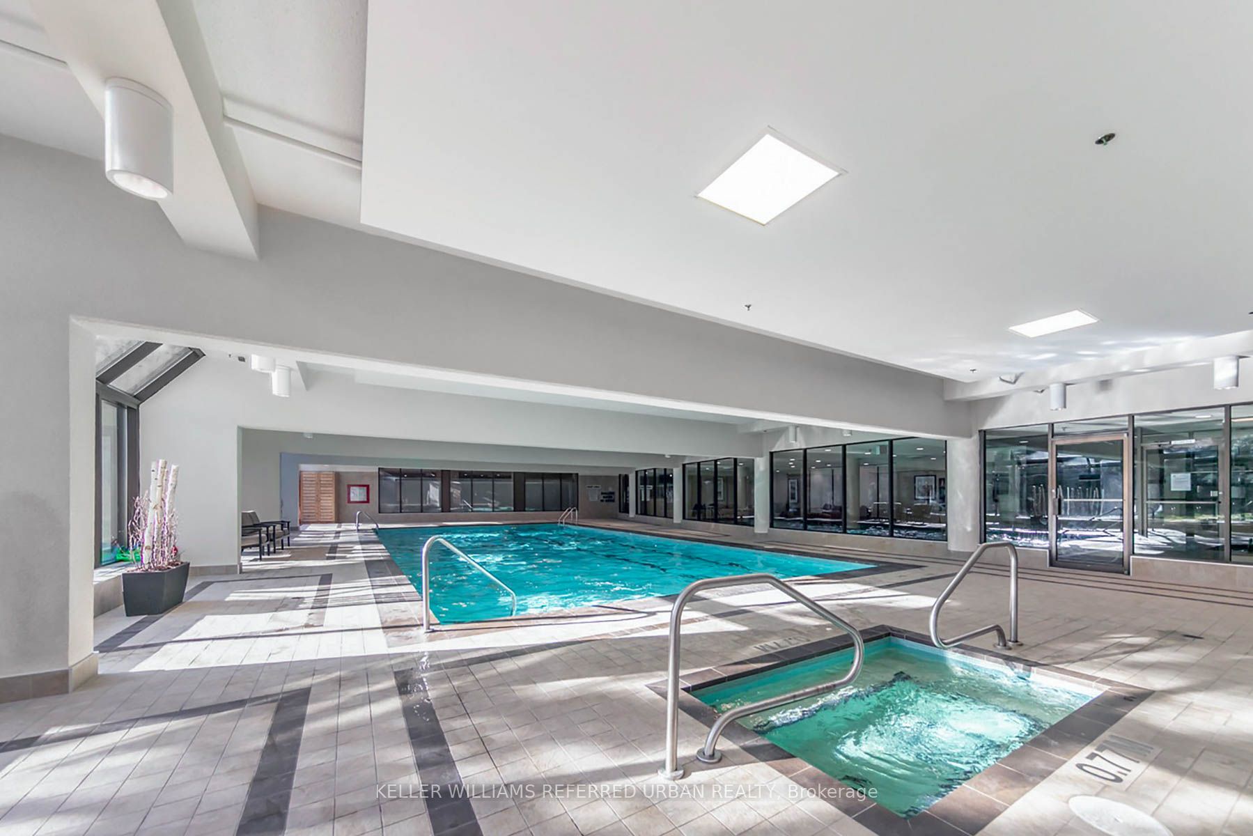 #452 - 24 Southport Street Property Photo 27