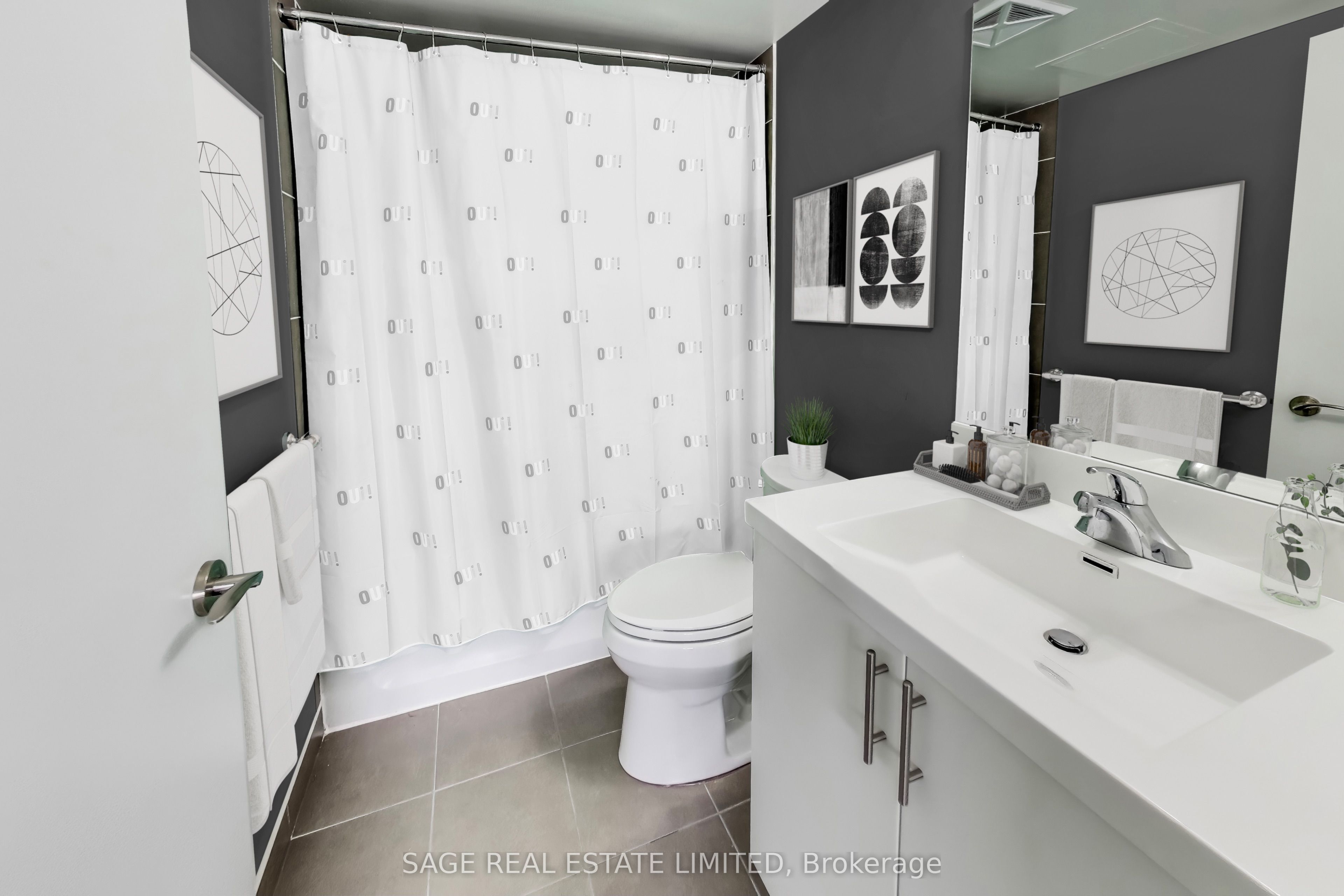 #505 - 830 Lawrence Avenue Property Photo 6