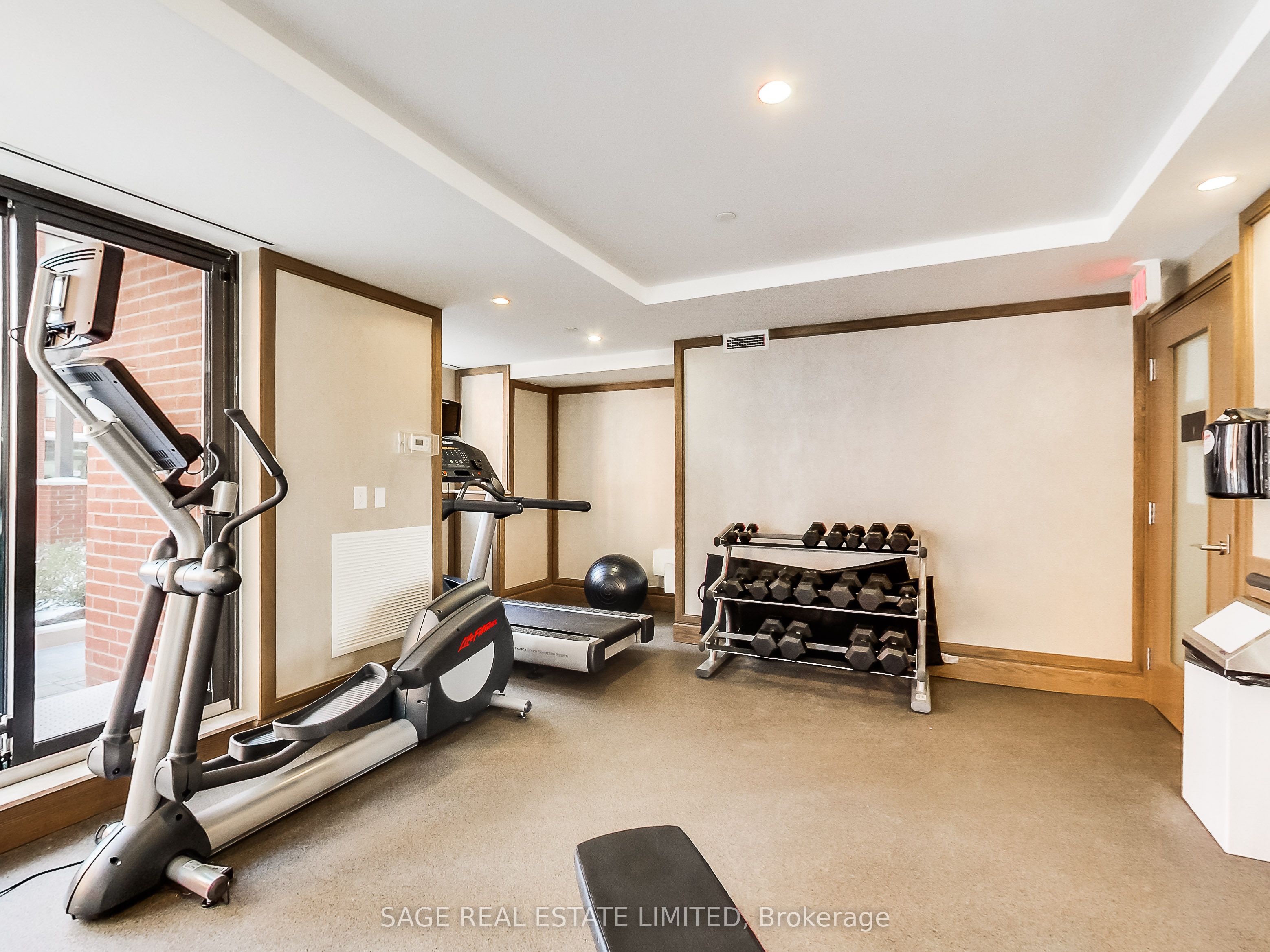 #505 - 830 Lawrence Avenue Property Photo 17