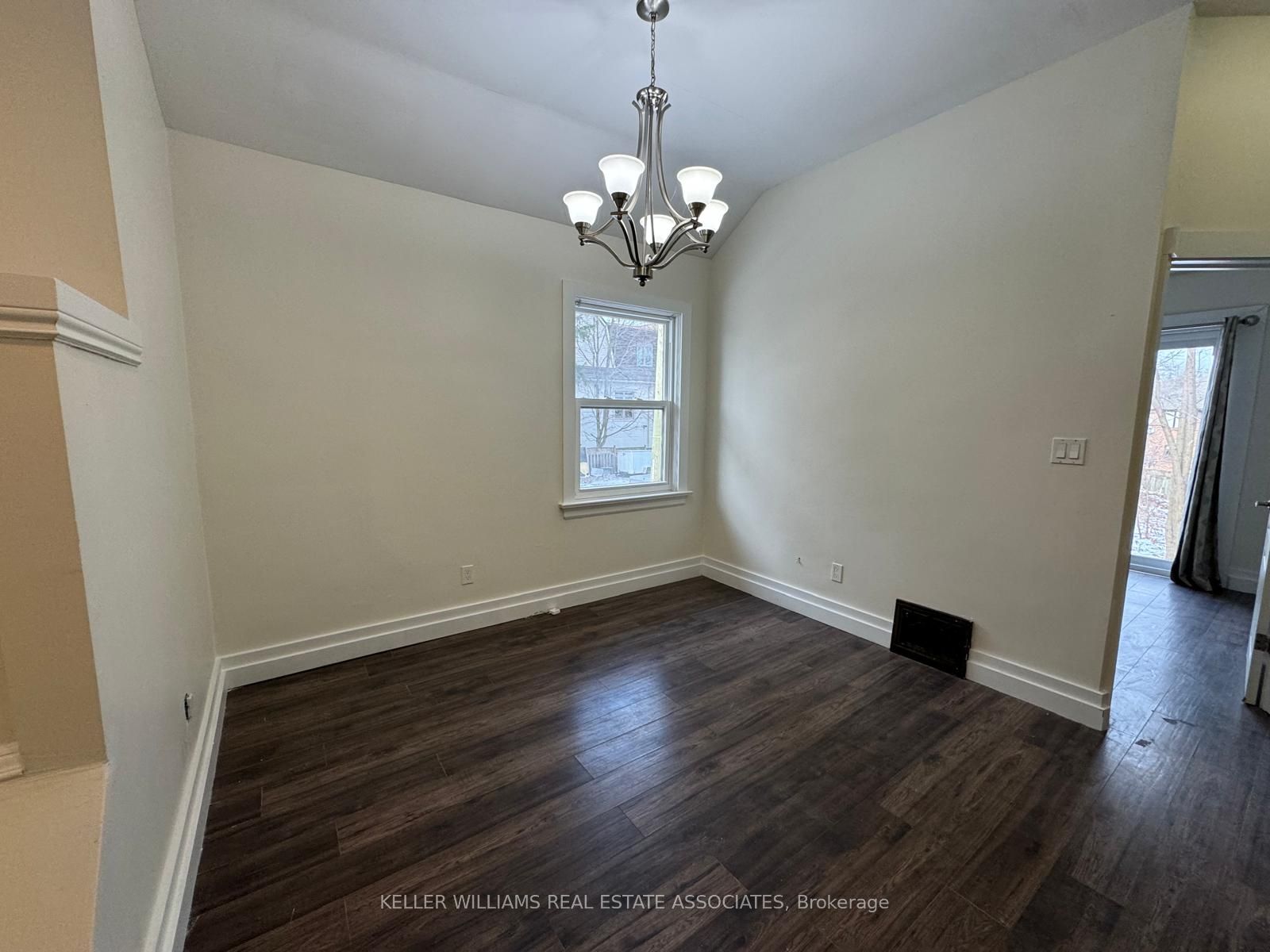 #full Building - 1561 Hurontario Street Property Photo 10