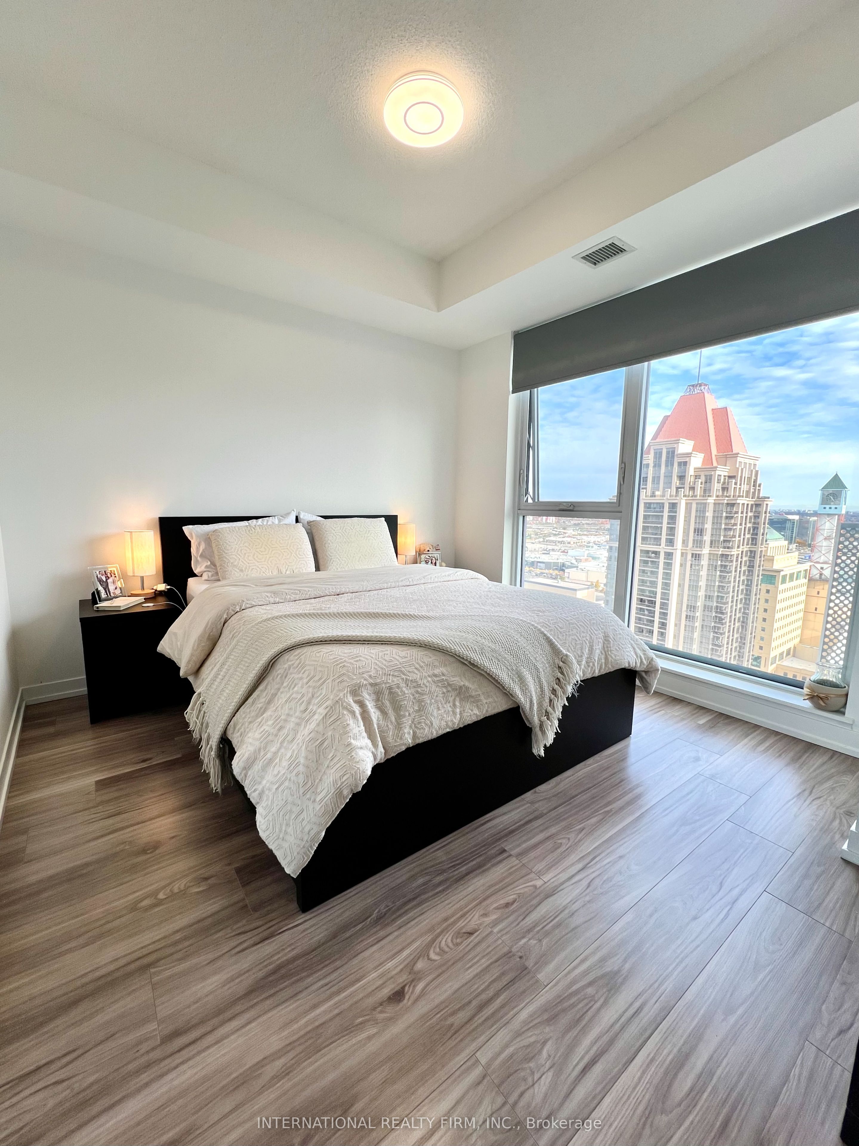 #2605 - 4065 Confederation Parkway Property Photo 15