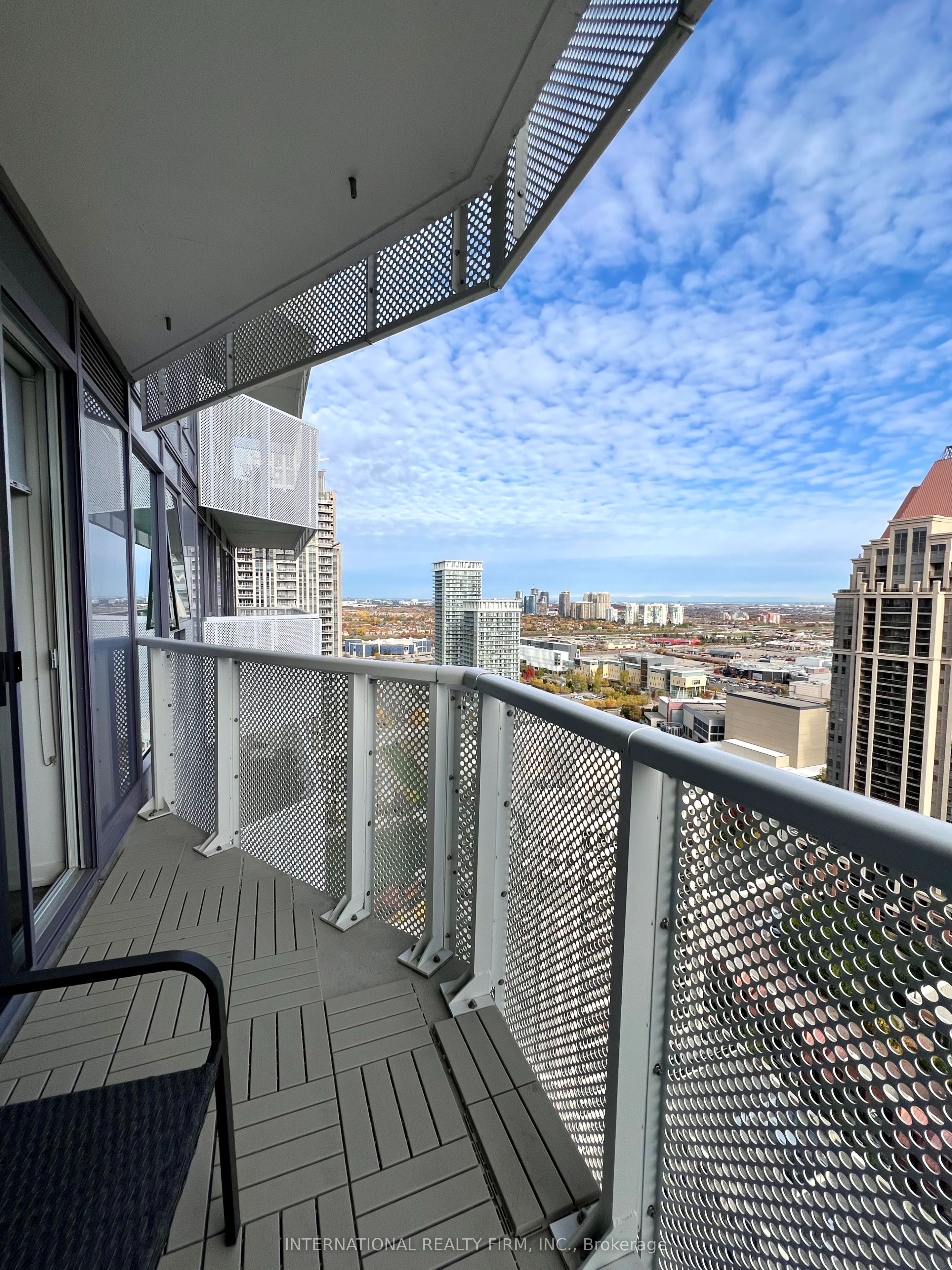 #2605 - 4065 Confederation Parkway Property Photo 19