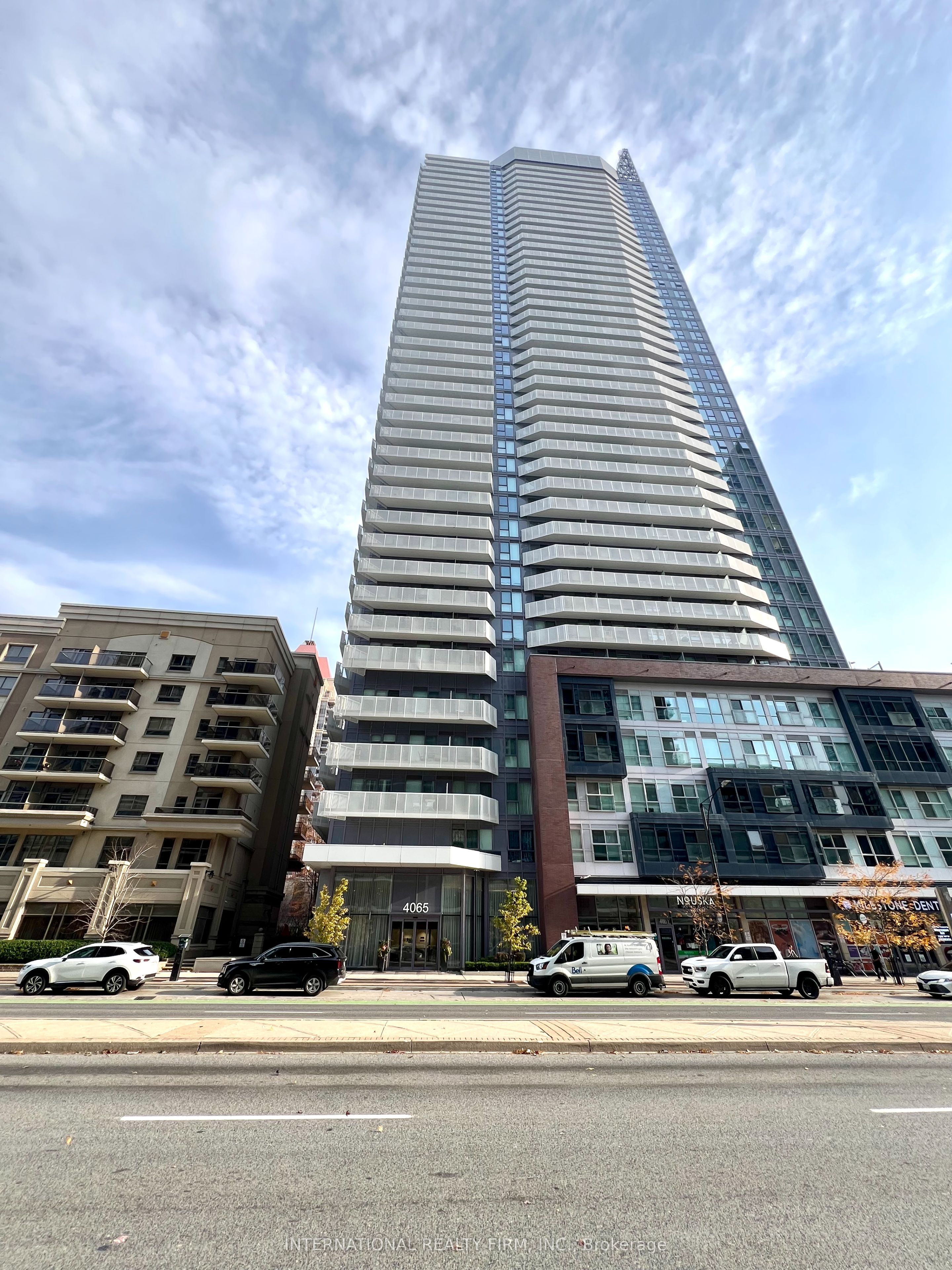 #2605 - 4065 Confederation Parkway Property Photo 22