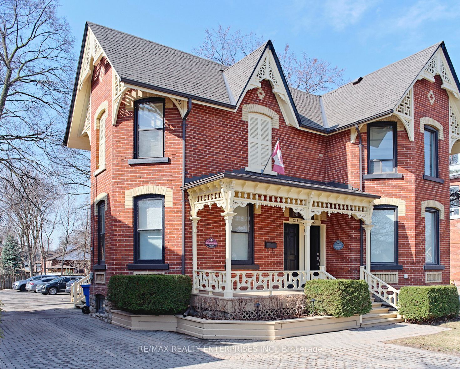 245 Main Street Property Photo