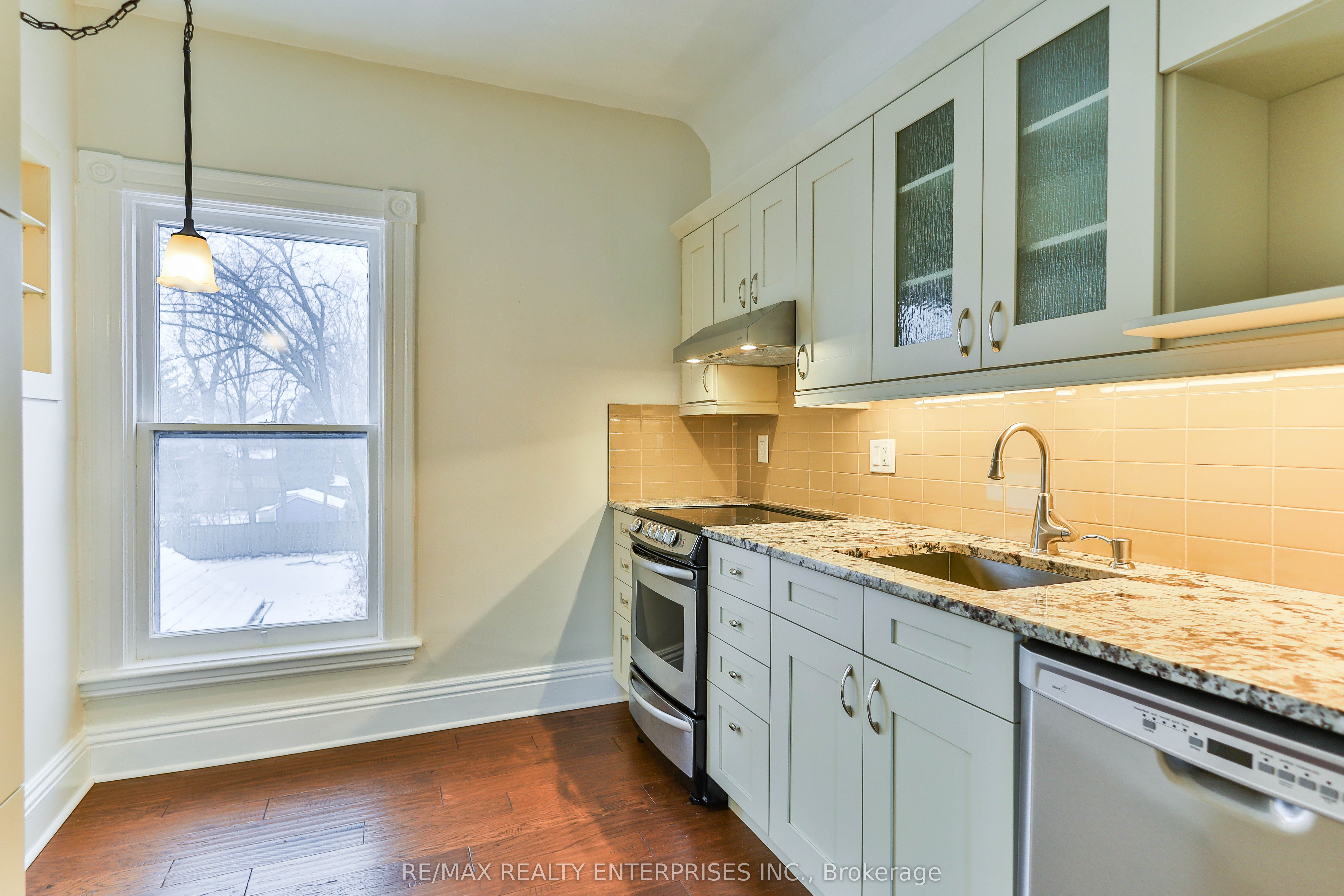 245 Main Street Property Photo 15
