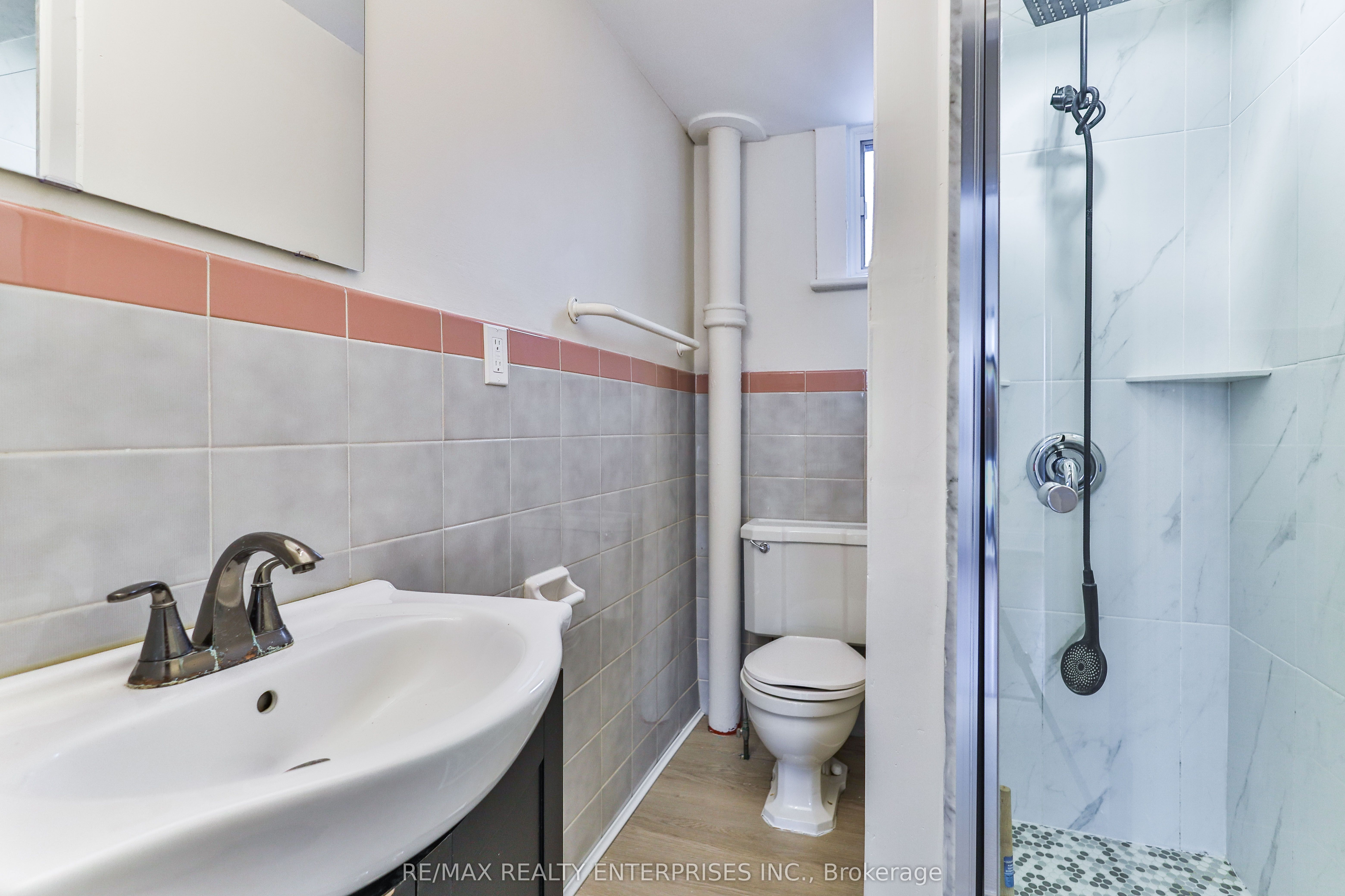 245 Main Street Property Photo 18