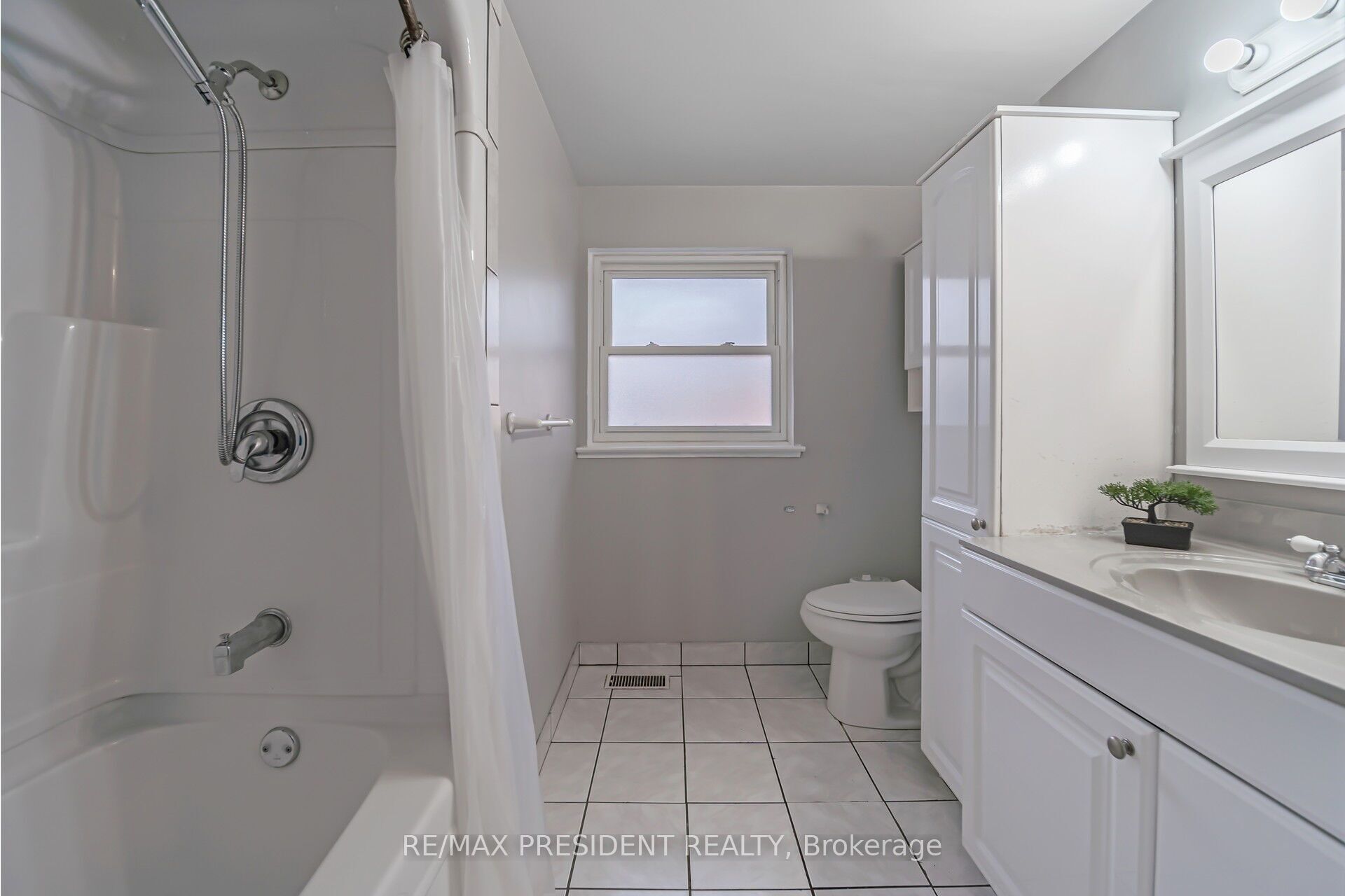 83 Watson Crescent Property Photo 23