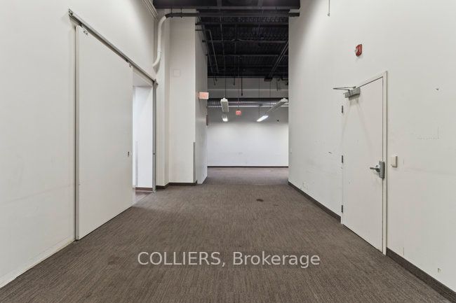 #1 - 140 Wendell Avenue Property Photo 11