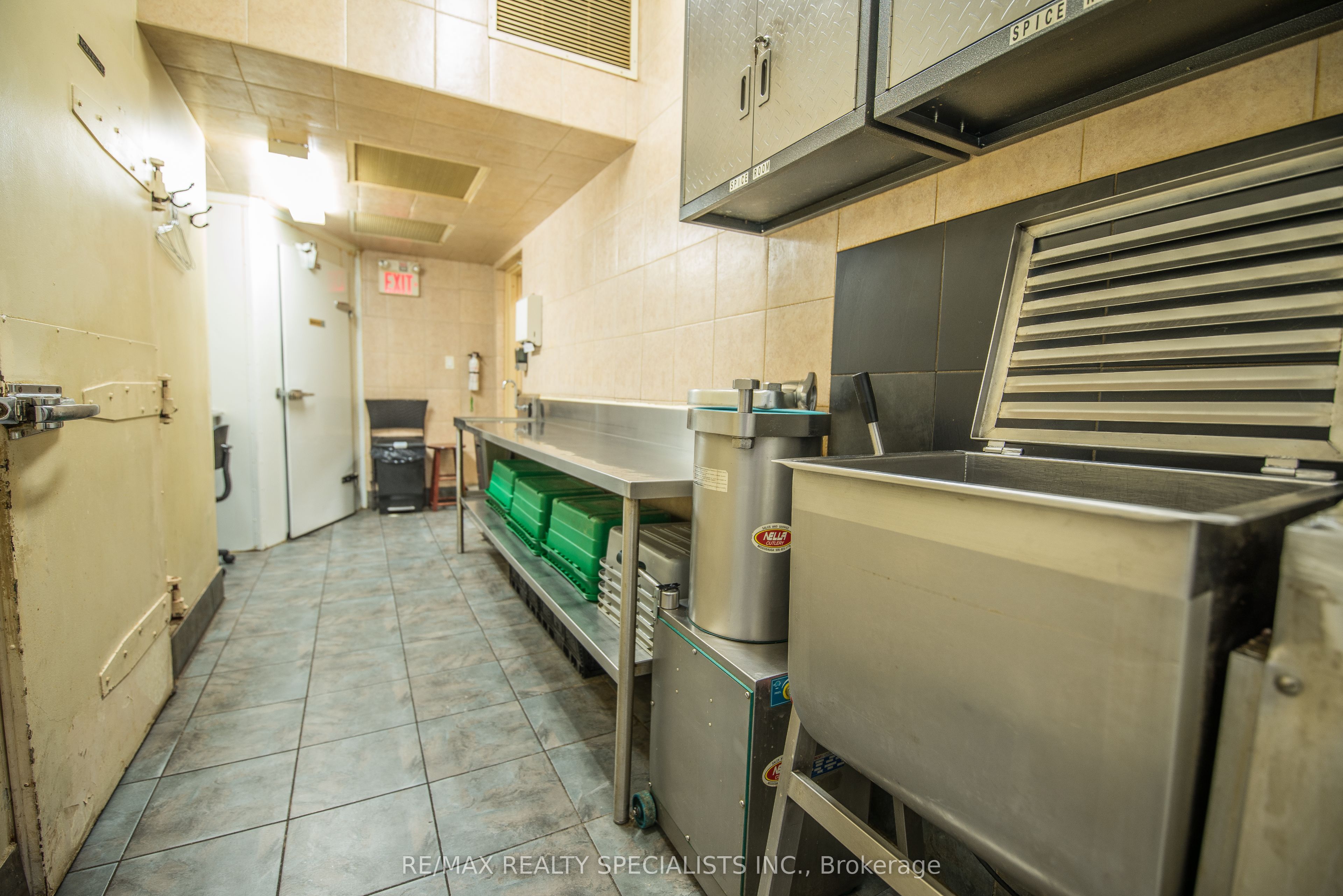 35 Queen Street Property Photo 17