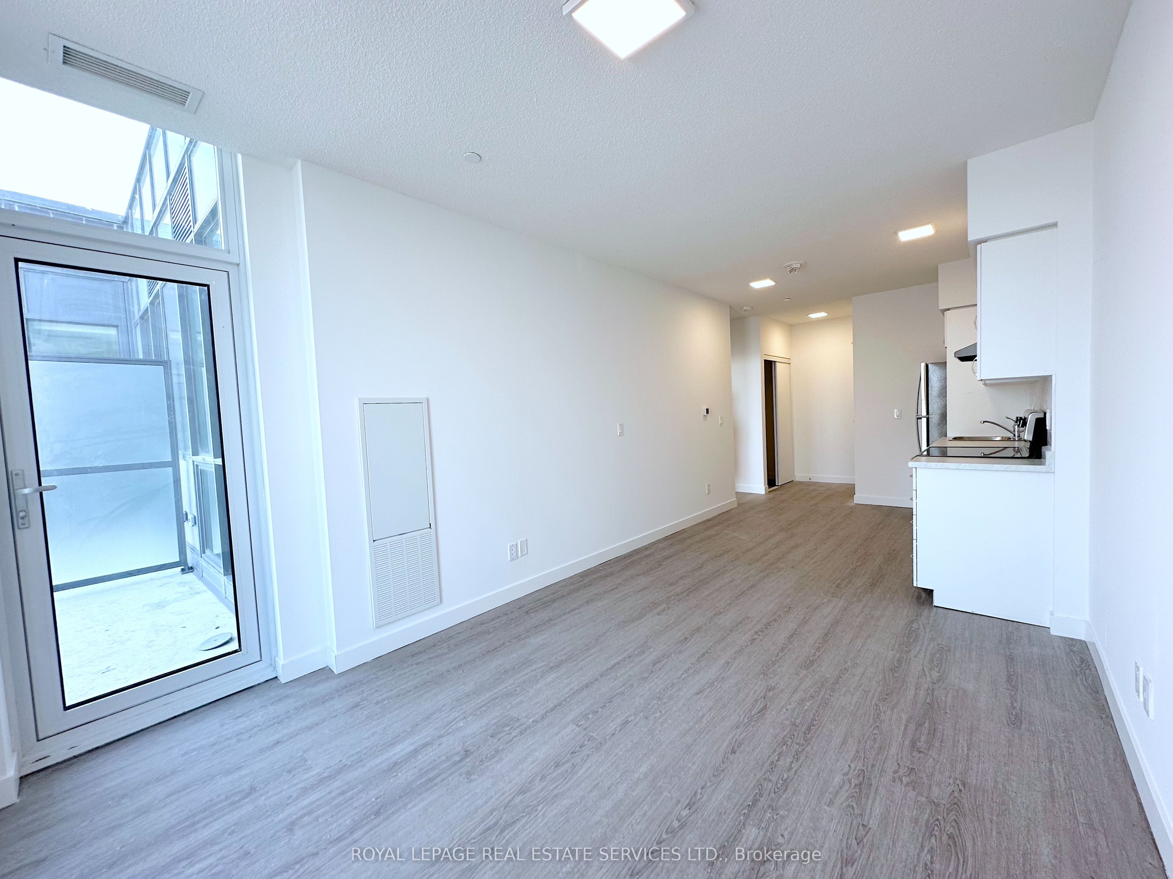 #3004 - 15 Vena Way Property Photo 4