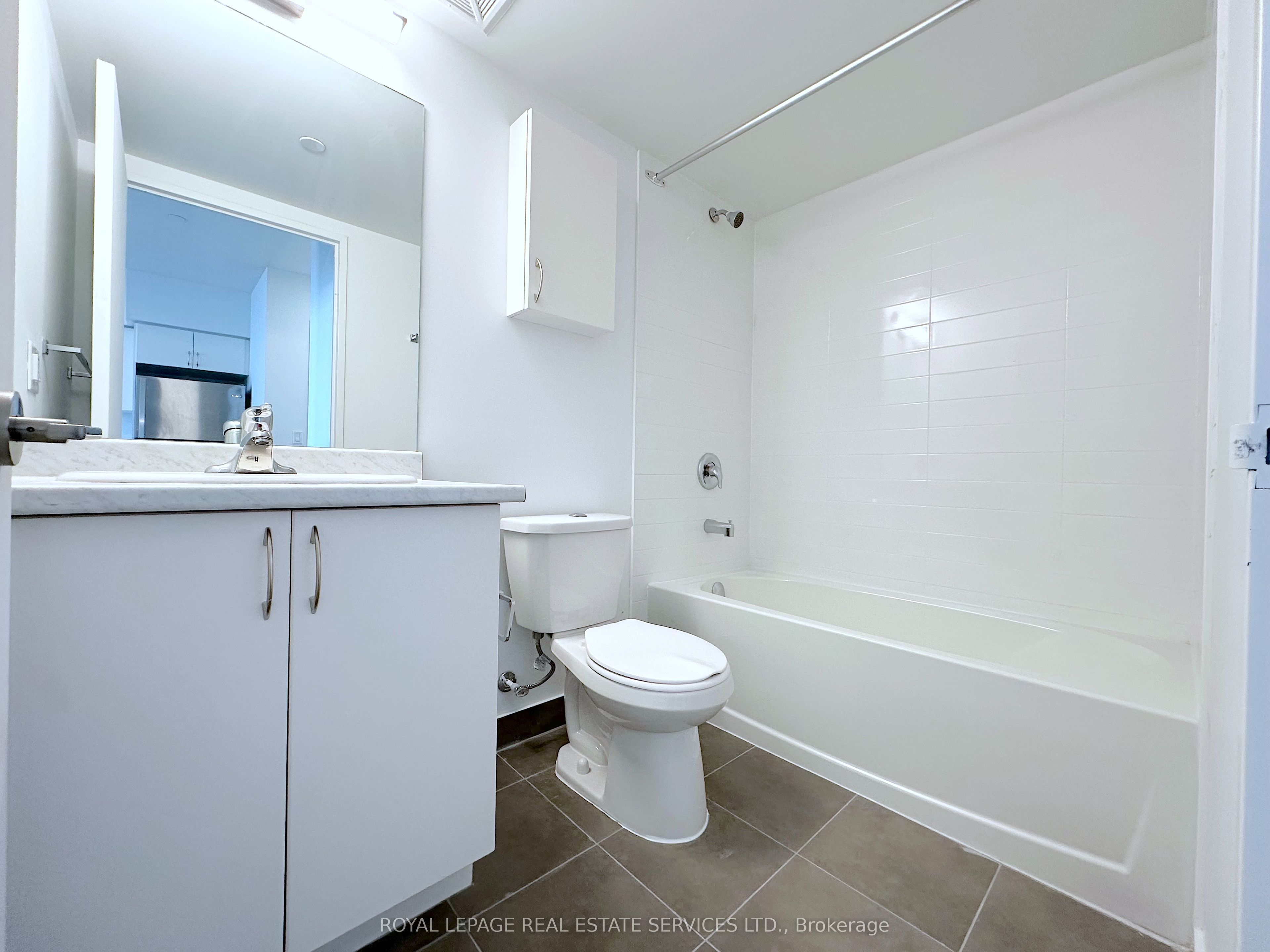 #3004 - 15 Vena Way Property Photo 6